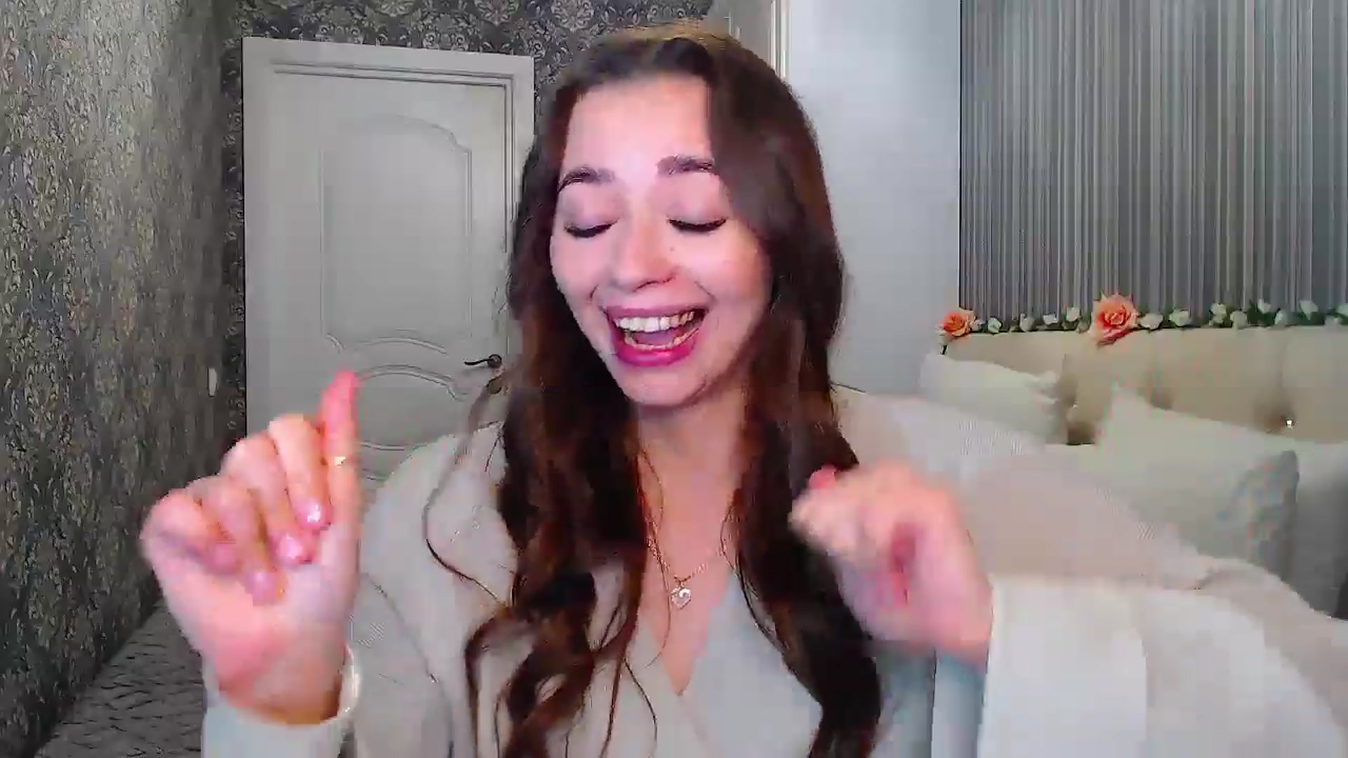 Gallery image thumbnail from EmeraldLilyyy's myfreecams stream on, 10/25/2024, 13:09 image 20 of 20