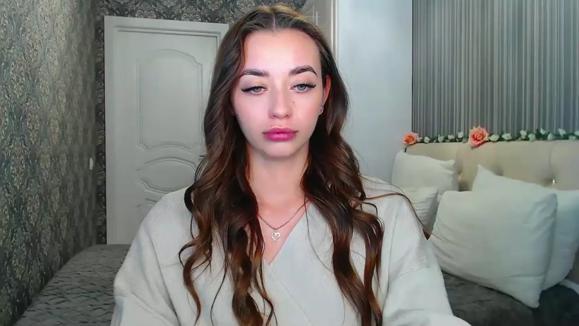 Gallery image thumbnail from EmeraldLilyyy's myfreecams stream on, 10/25/2024, 13:09 image 7 of 20