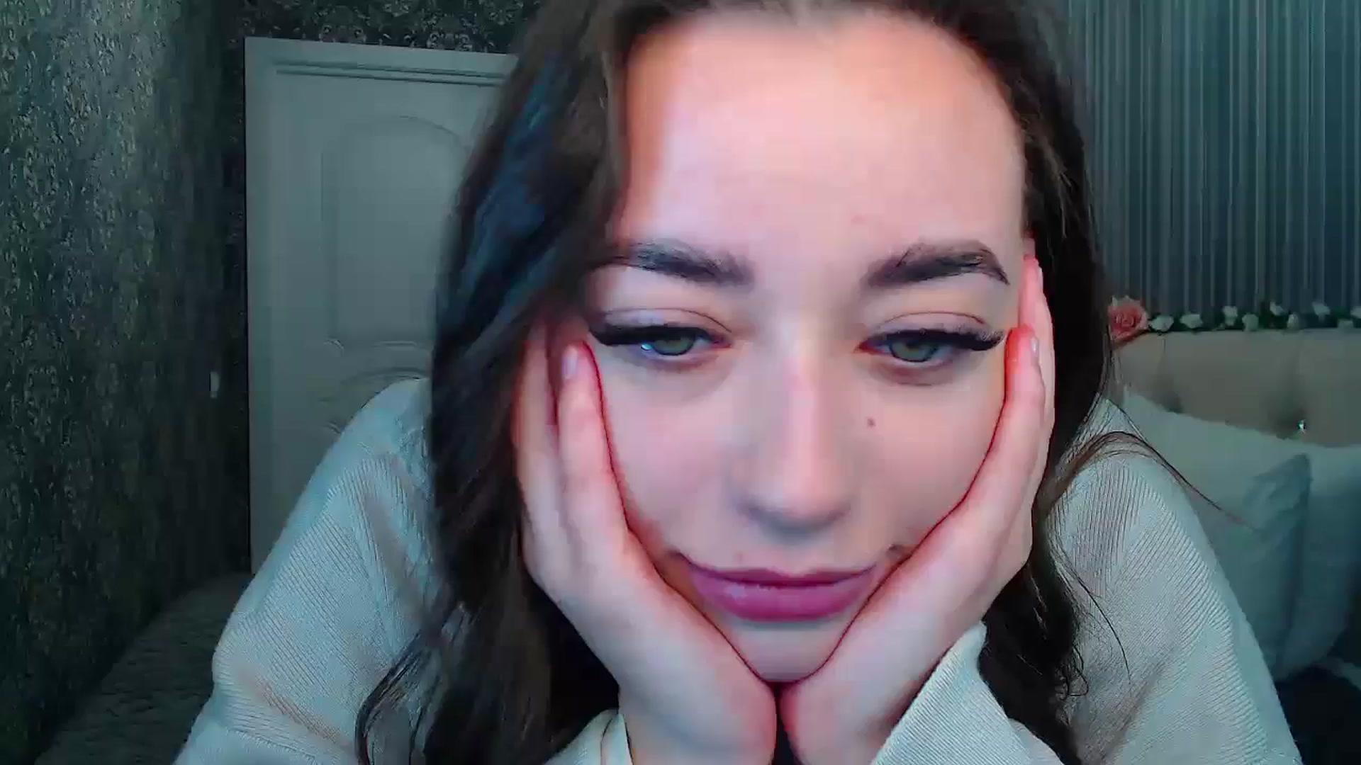 Gallery image thumbnail from EmeraldLilyyy's myfreecams stream on, 10/25/2024, 13:09 image 14 of 20