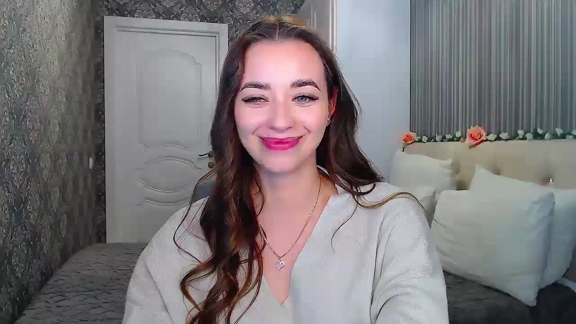 Gallery image thumbnail from EmeraldLilyyy's myfreecams stream on, 10/25/2024, 13:09 image 18 of 20