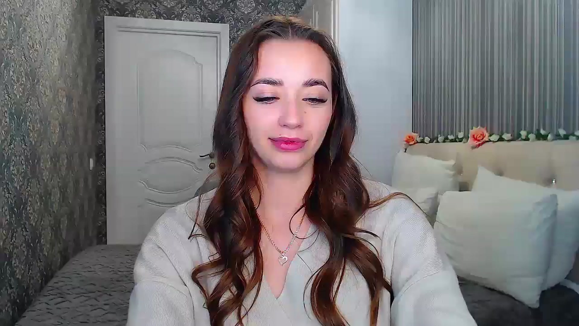 Gallery image thumbnail from EmeraldLilyyy's myfreecams stream on, 10/25/2024, 13:09 image 17 of 20