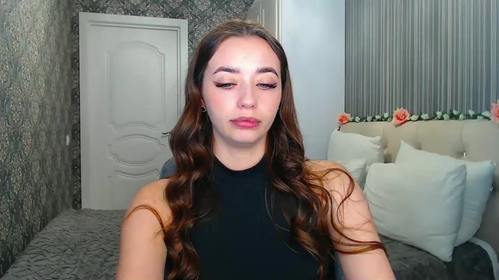 Gallery image thumbnail from EmeraldLilyyy's myfreecams stream on, 10/28/2024, 10:52 image 15 of 20