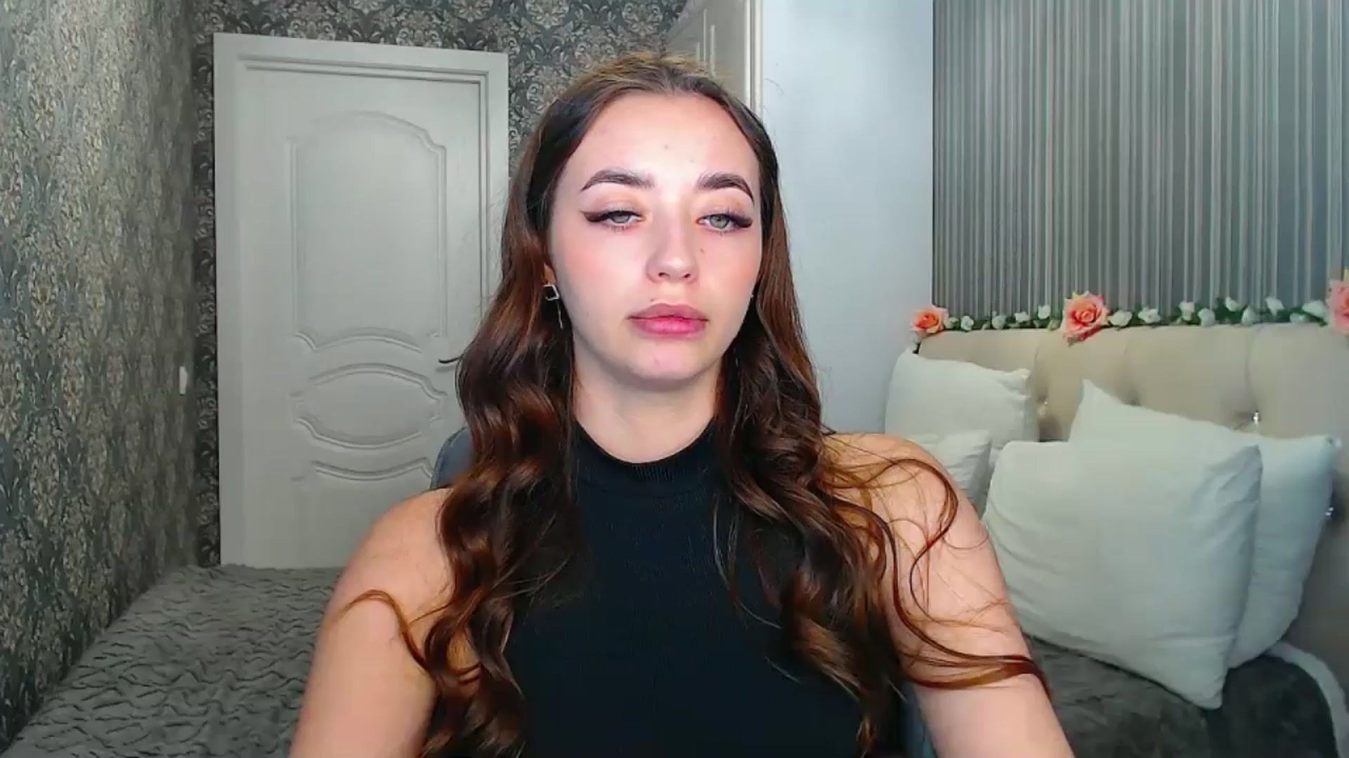 Gallery image thumbnail from EmeraldLilyyy's myfreecams stream on, 10/28/2024, 10:52 image 16 of 20
