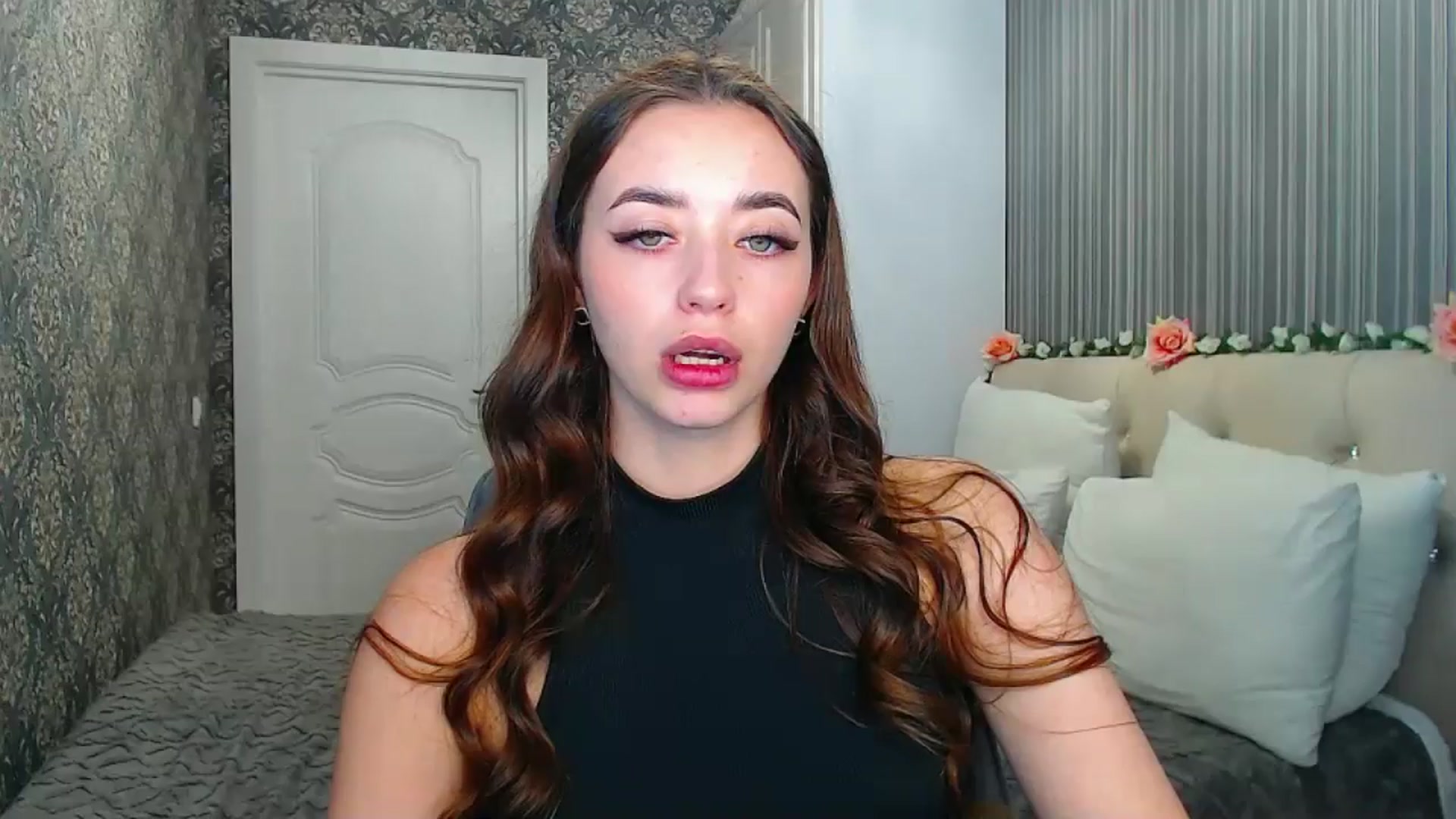 Gallery image thumbnail from EmeraldLilyyy's myfreecams stream on, 10/28/2024, 10:52 image 10 of 20