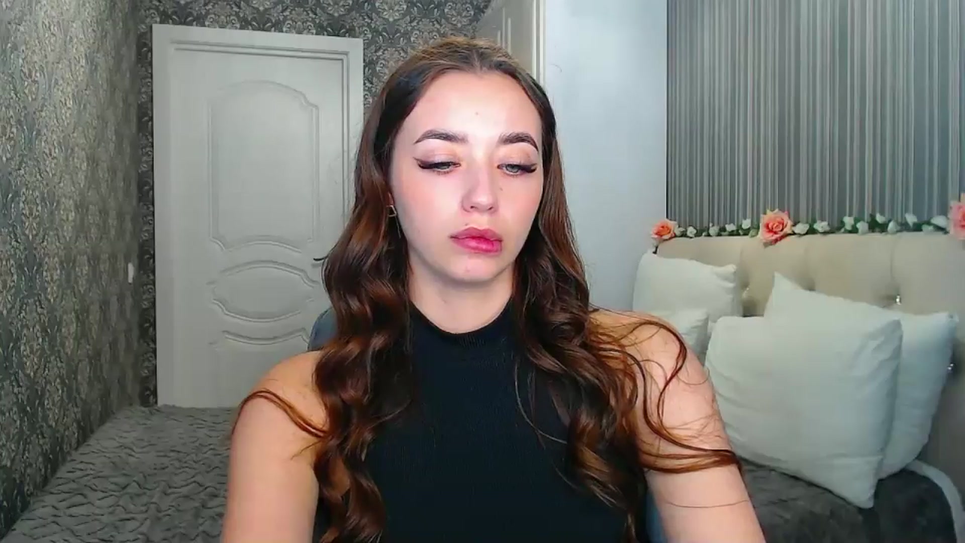 Gallery image thumbnail from EmeraldLilyyy's myfreecams stream on, 10/28/2024, 10:52 image 13 of 20