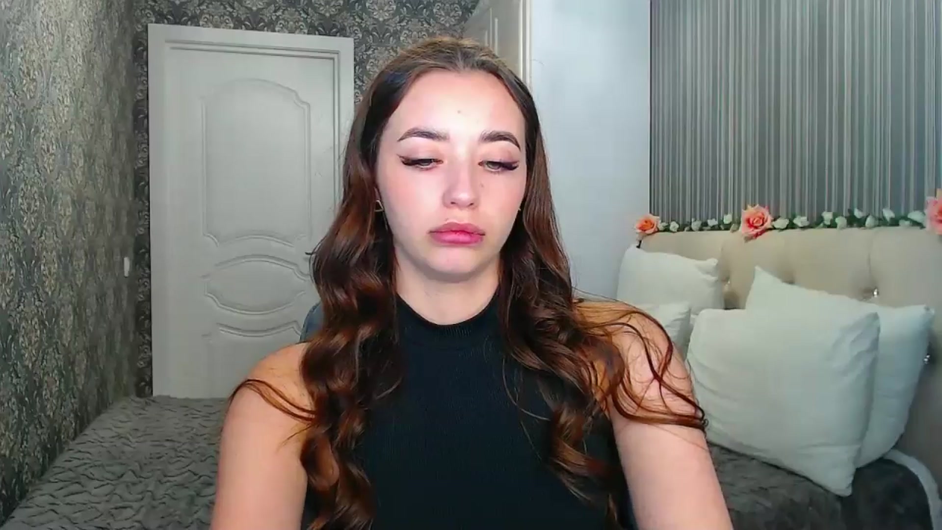 Gallery image thumbnail from EmeraldLilyyy's myfreecams stream on, 10/28/2024, 10:52 image 6 of 20