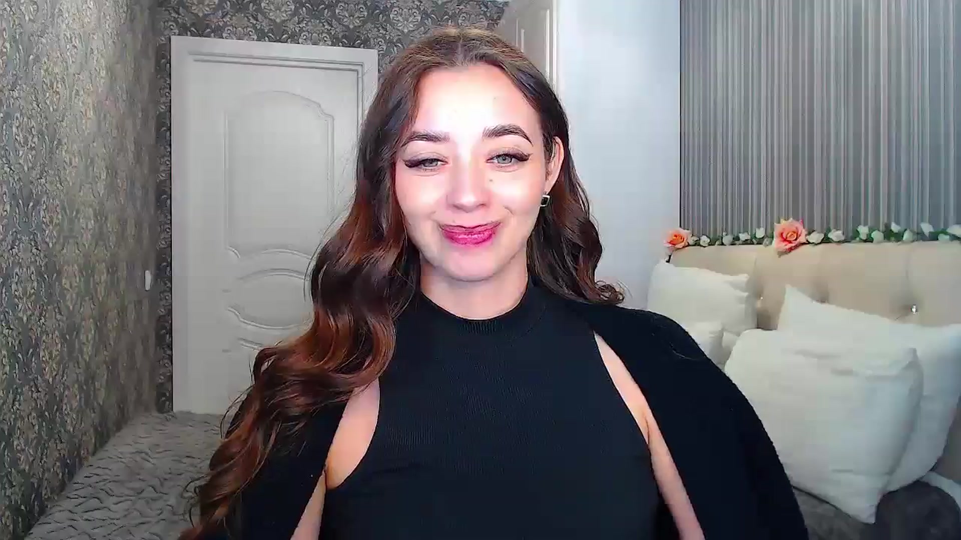 Gallery image thumbnail from EmeraldLilyyy's myfreecams stream on, 10/28/2024, 12:05 image 8 of 20