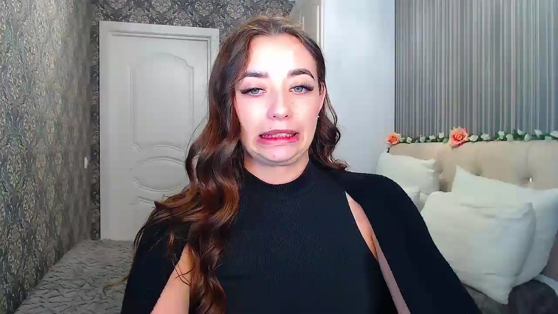 Gallery image thumbnail from EmeraldLilyyy's myfreecams stream on, 10/28/2024, 12:05 image 6 of 20