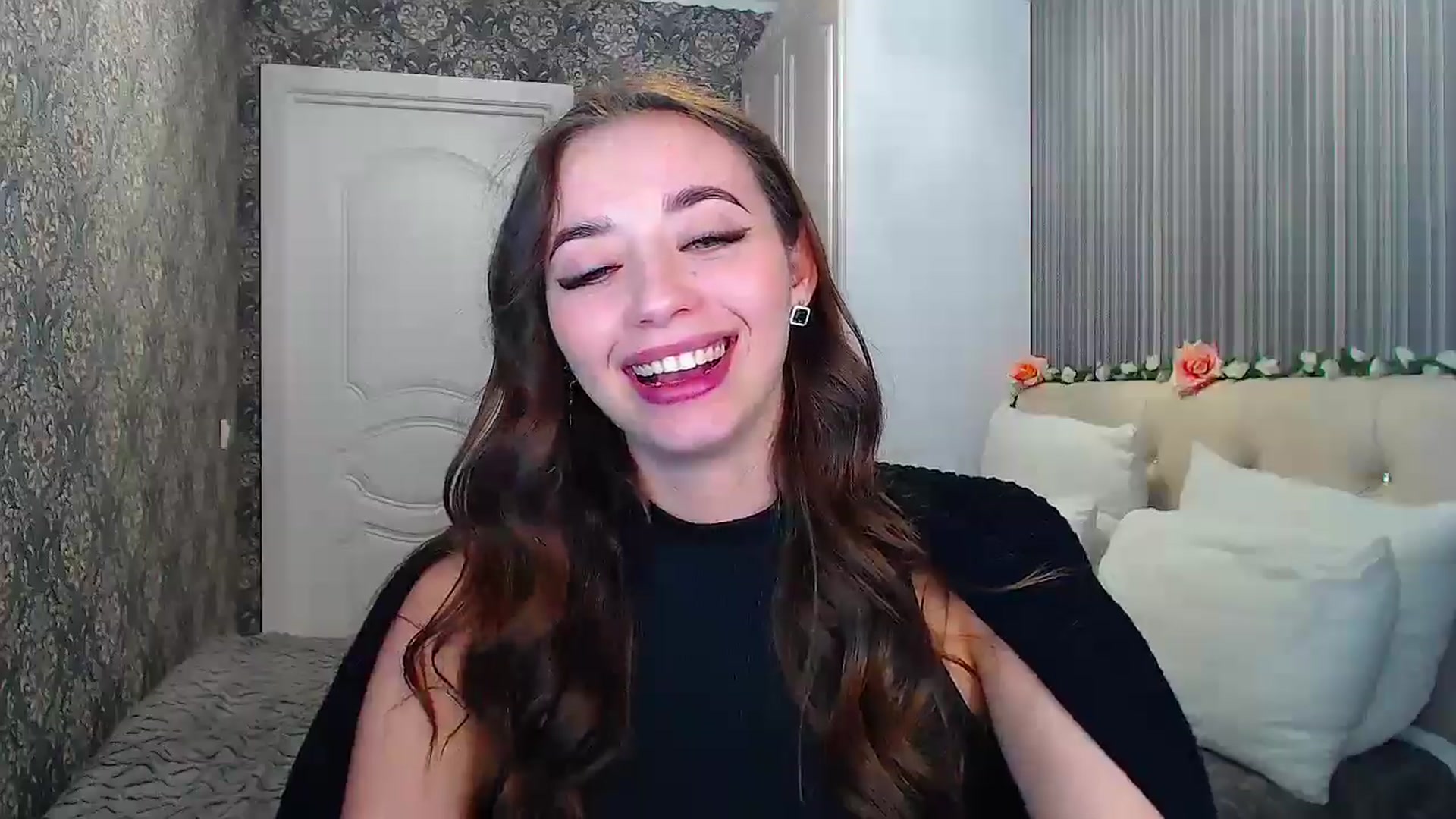 Gallery image thumbnail from EmeraldLilyyy's myfreecams stream on, 10/28/2024, 12:22 image 3 of 20