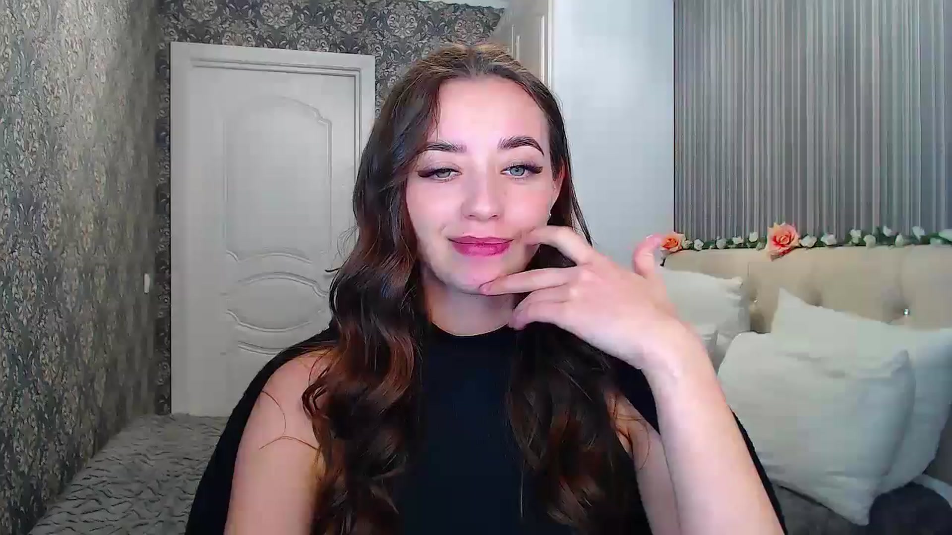 Gallery image thumbnail from EmeraldLilyyy's myfreecams stream on, 10/28/2024, 12:22 image 4 of 20