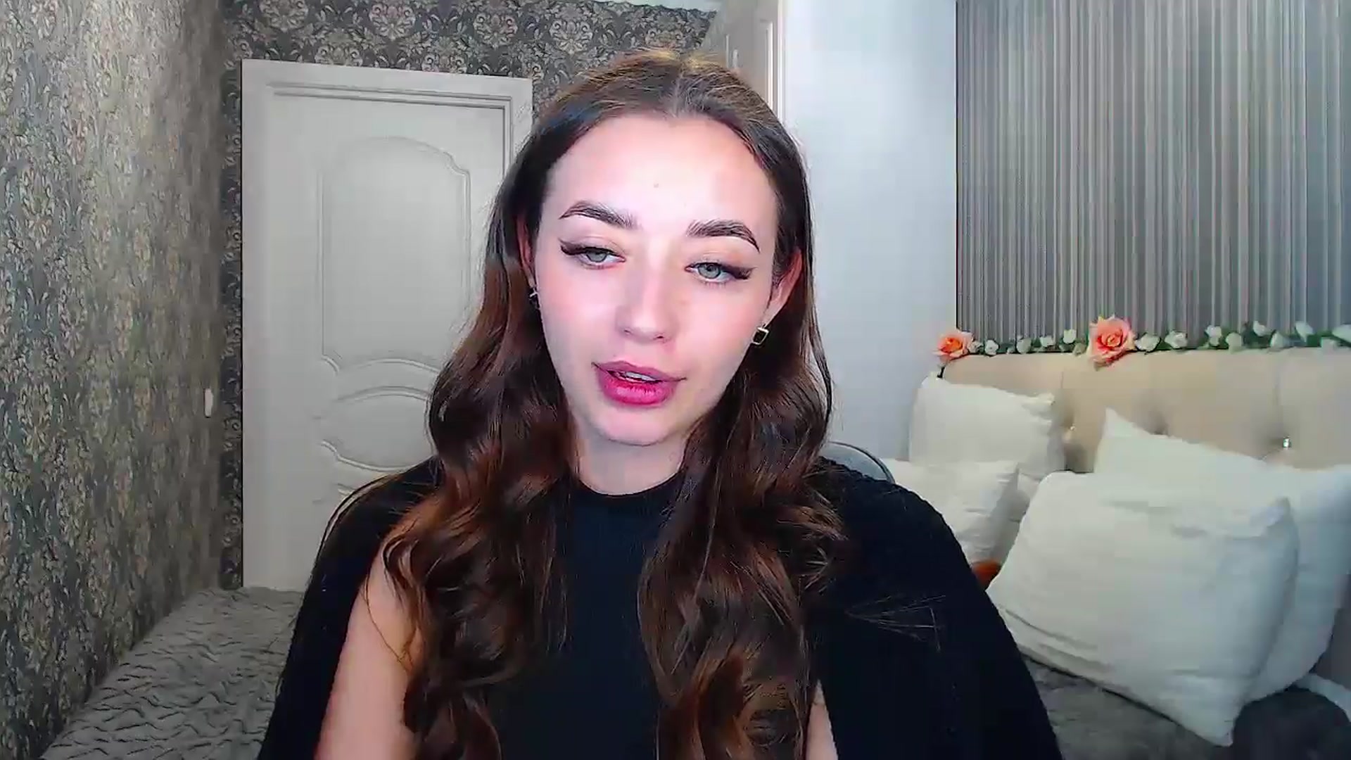 Gallery image thumbnail from EmeraldLilyyy's myfreecams stream on, 10/28/2024, 12:22 image 11 of 20