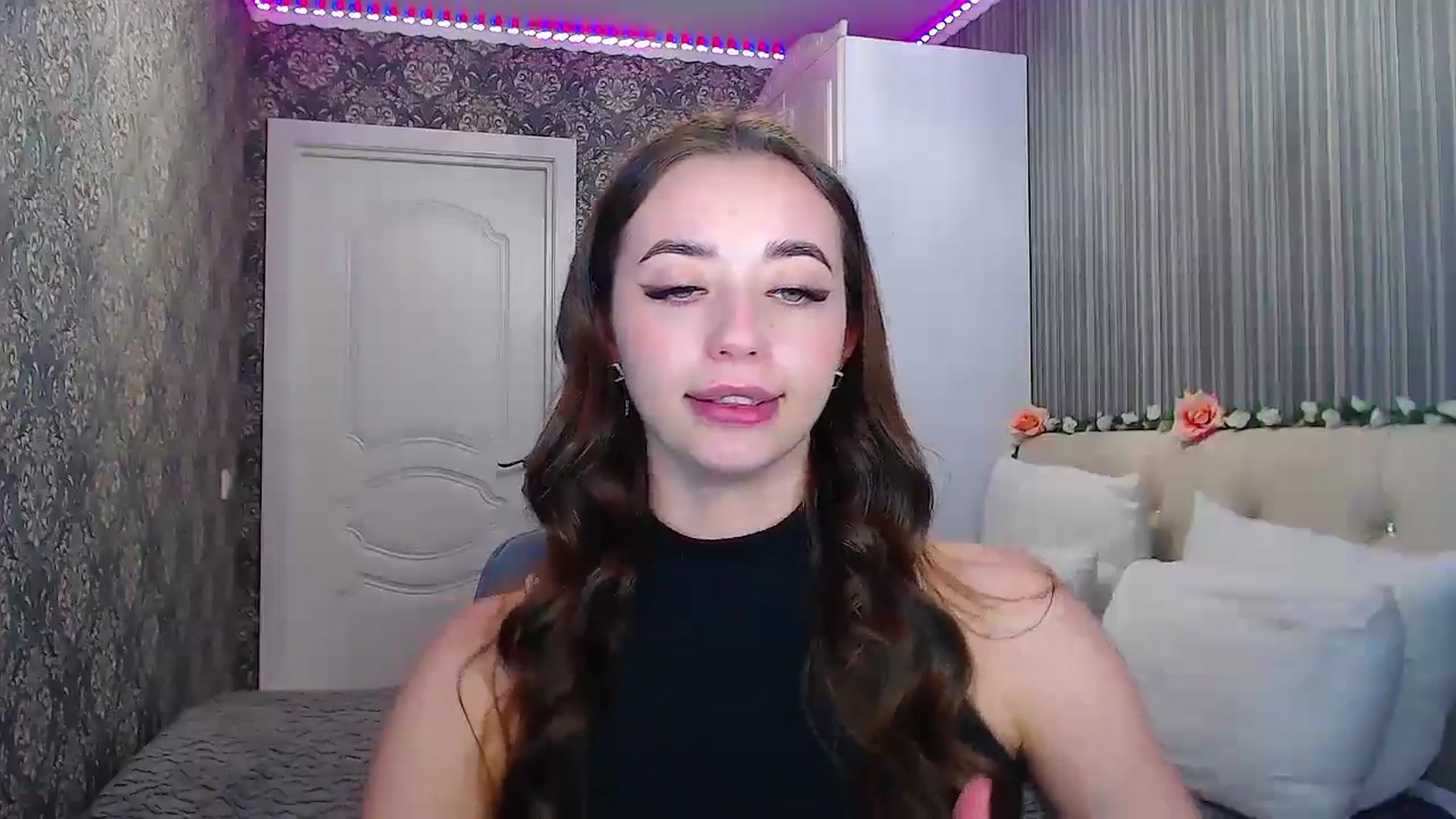 Gallery image thumbnail from EmeraldLilyyy's myfreecams stream on, 10/28/2024, 13:08 image 20 of 20
