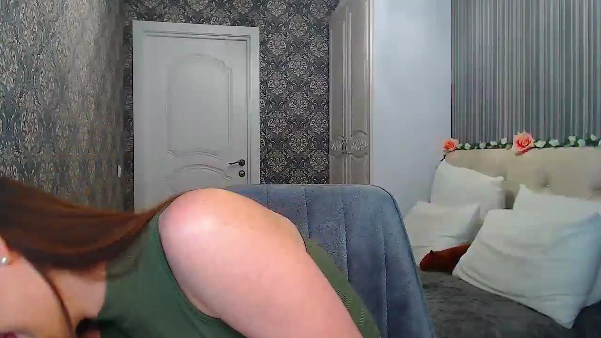 Gallery image thumbnail from EmeraldLilyyy's myfreecams stream on, 10/29/2024, 14:02 image 12 of 20
