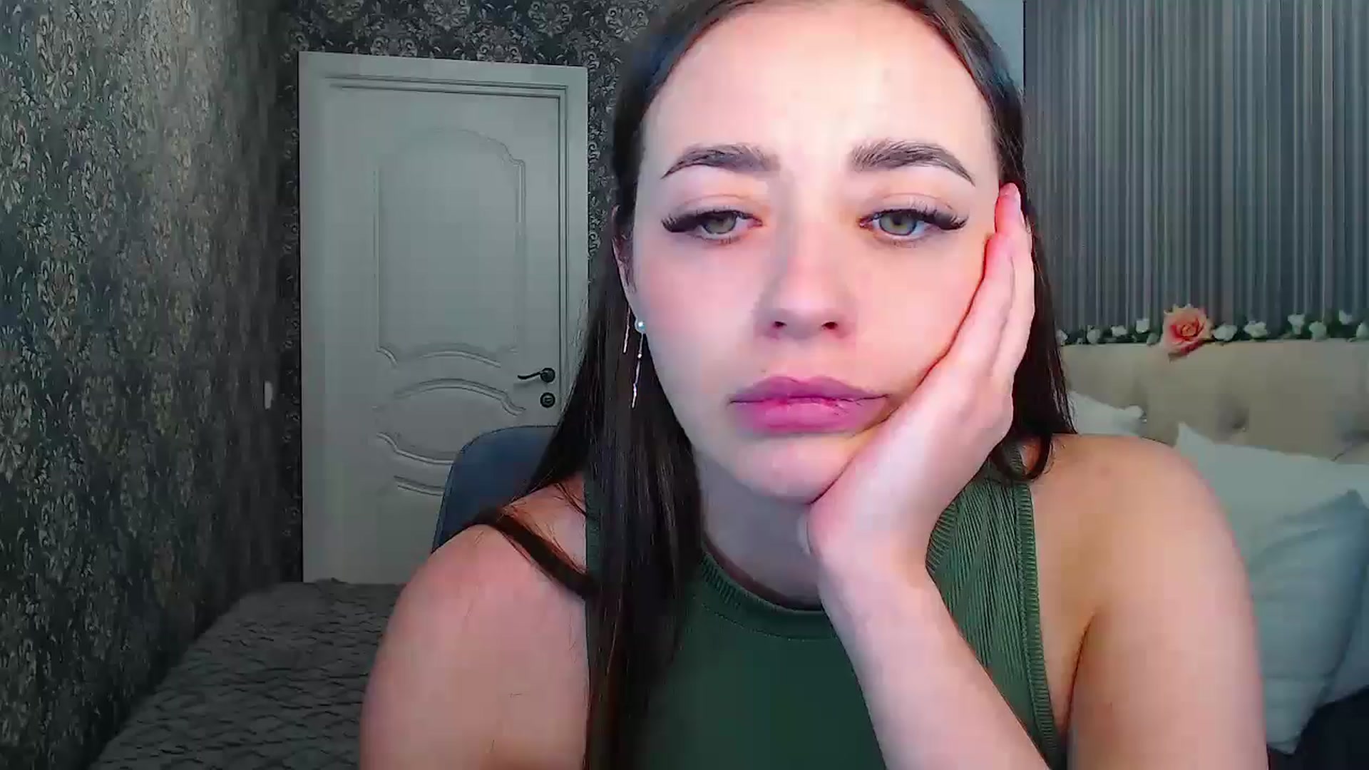 Gallery image thumbnail from EmeraldLilyyy's myfreecams stream on, 10/29/2024, 14:02 image 9 of 20
