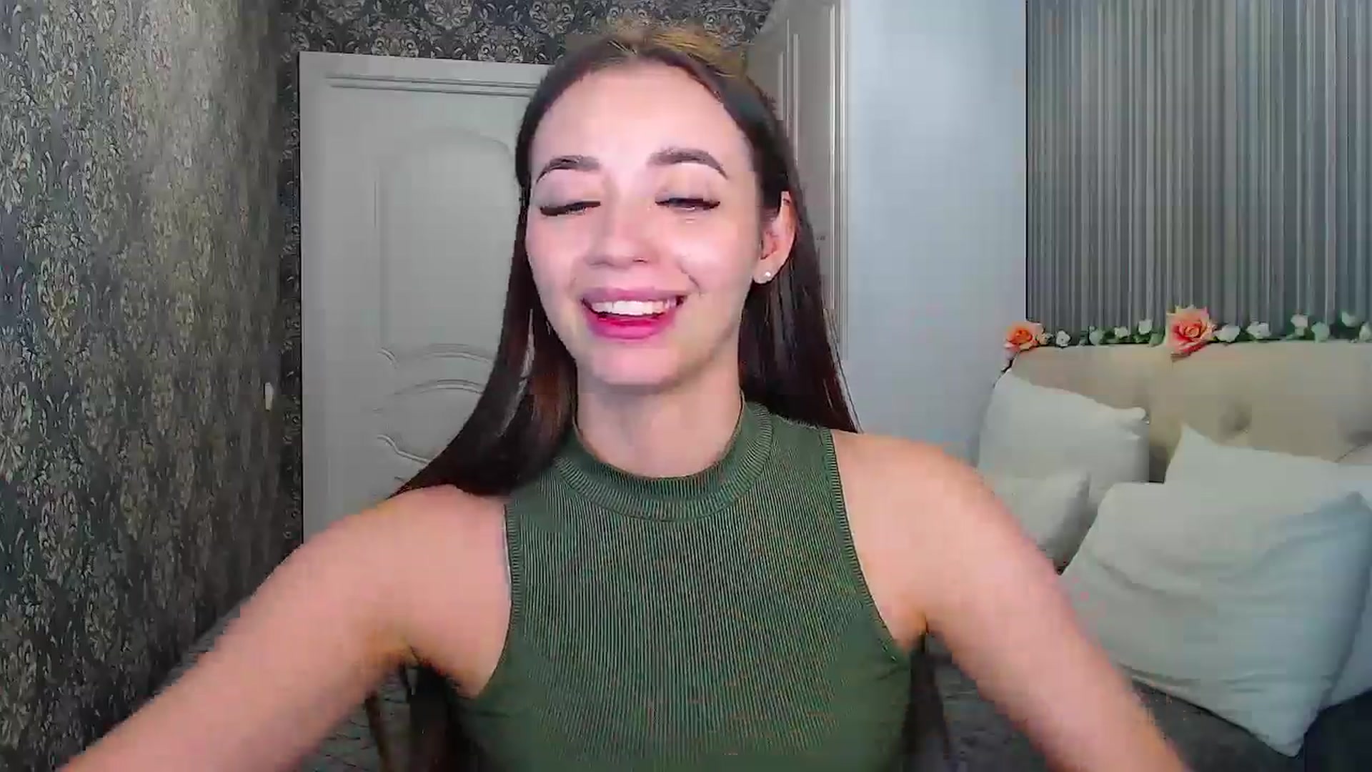 Gallery image thumbnail from EmeraldLilyyy's myfreecams stream on, 10/29/2024, 14:02 image 8 of 20