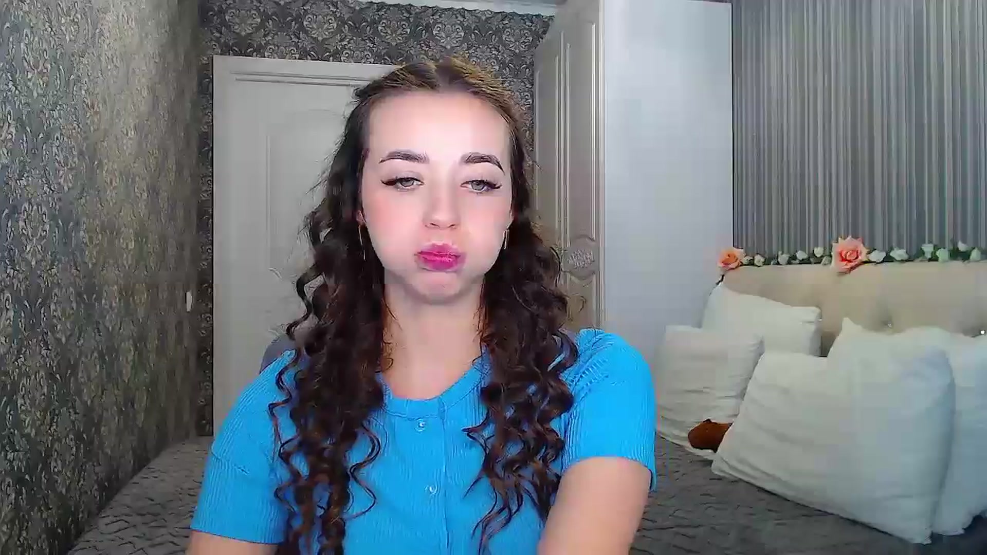 Gallery image thumbnail from EmeraldLilyyy's myfreecams stream on, 10/30/2024, 14:08 image 14 of 20
