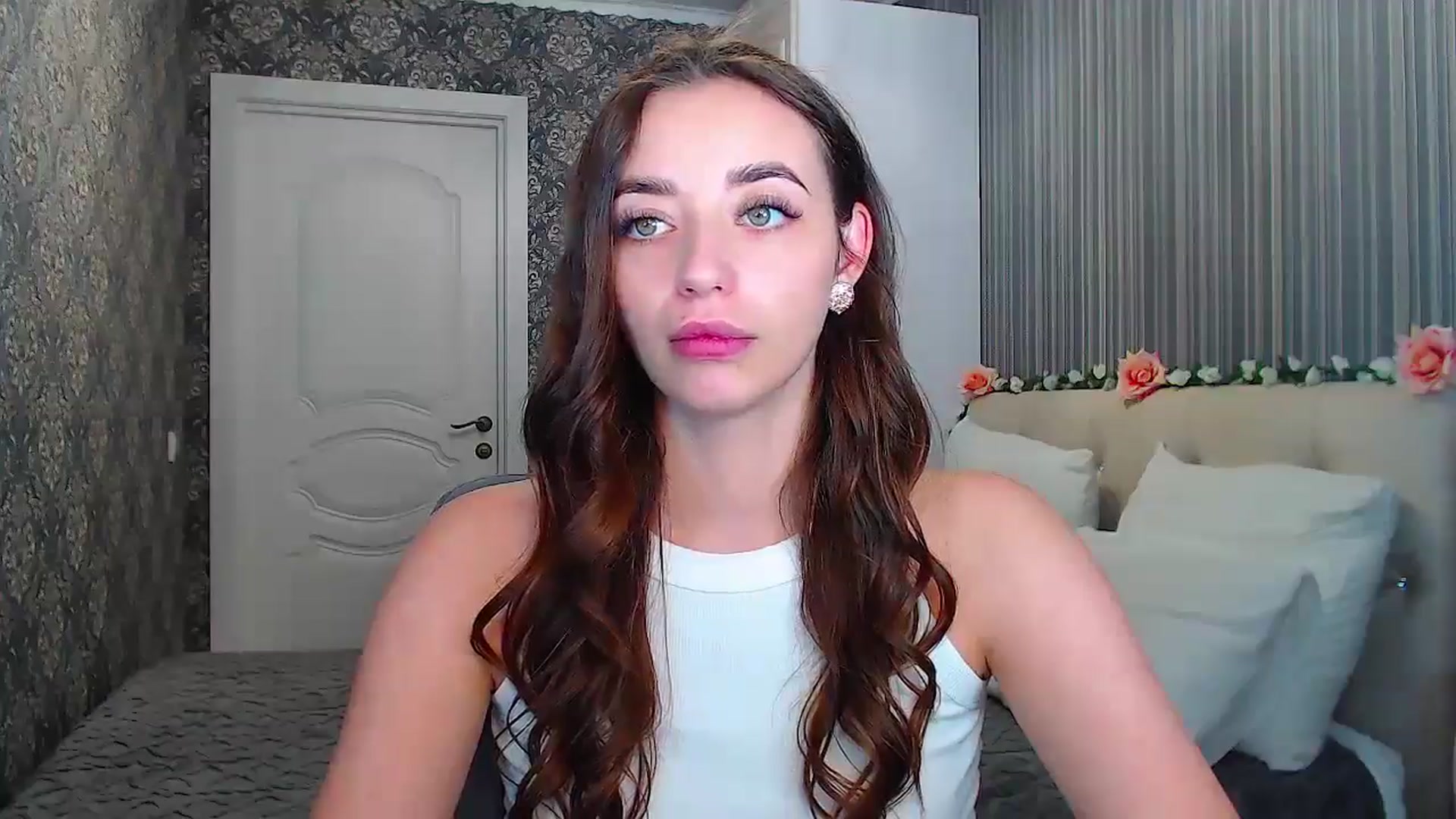 Gallery image thumbnail from EmeraldLilyyy's myfreecams stream on, 11/01/2024, 10:59 image 2 of 20