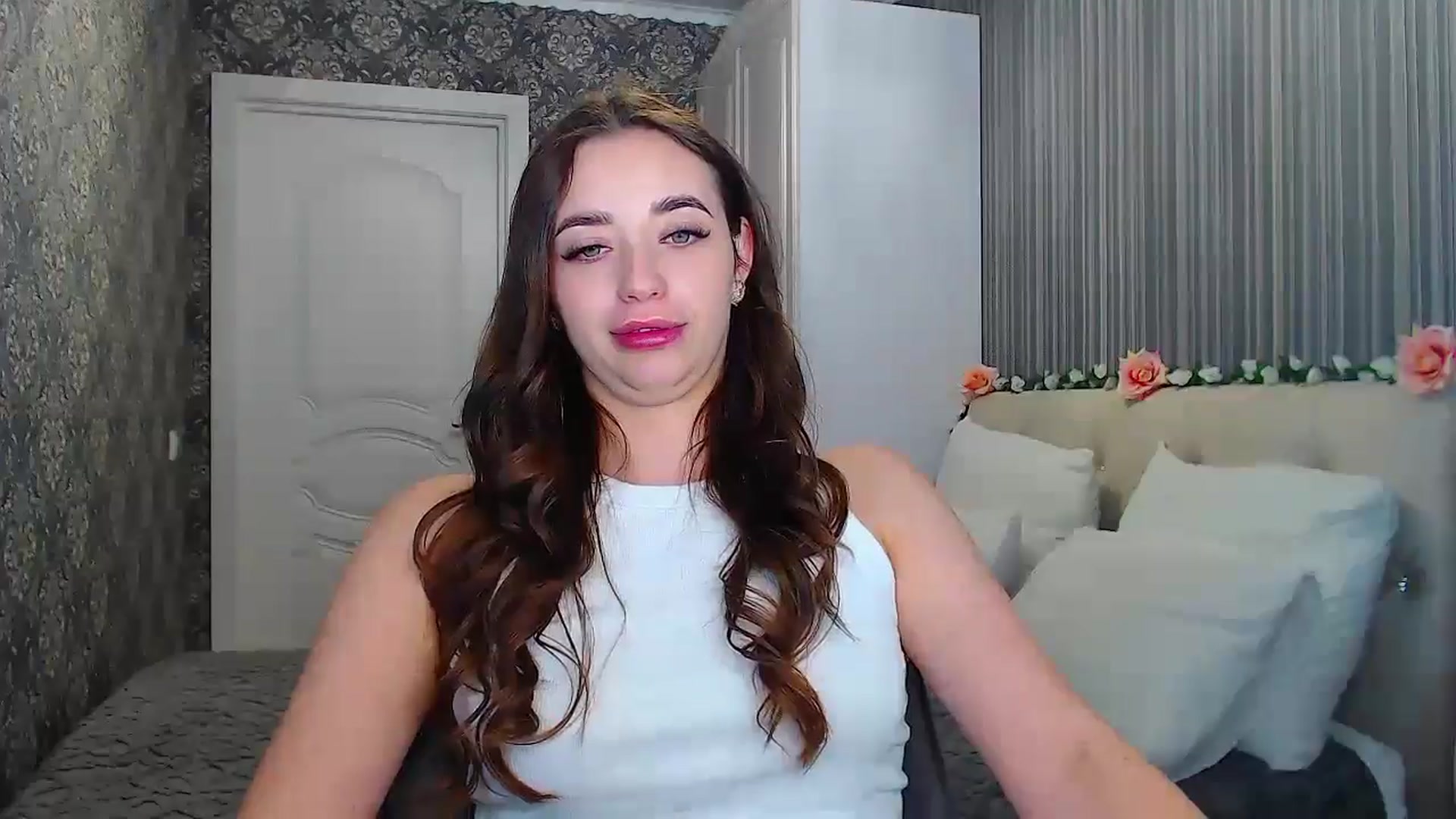 Gallery image thumbnail from EmeraldLilyyy's myfreecams stream on, 11/01/2024, 10:59 image 14 of 20