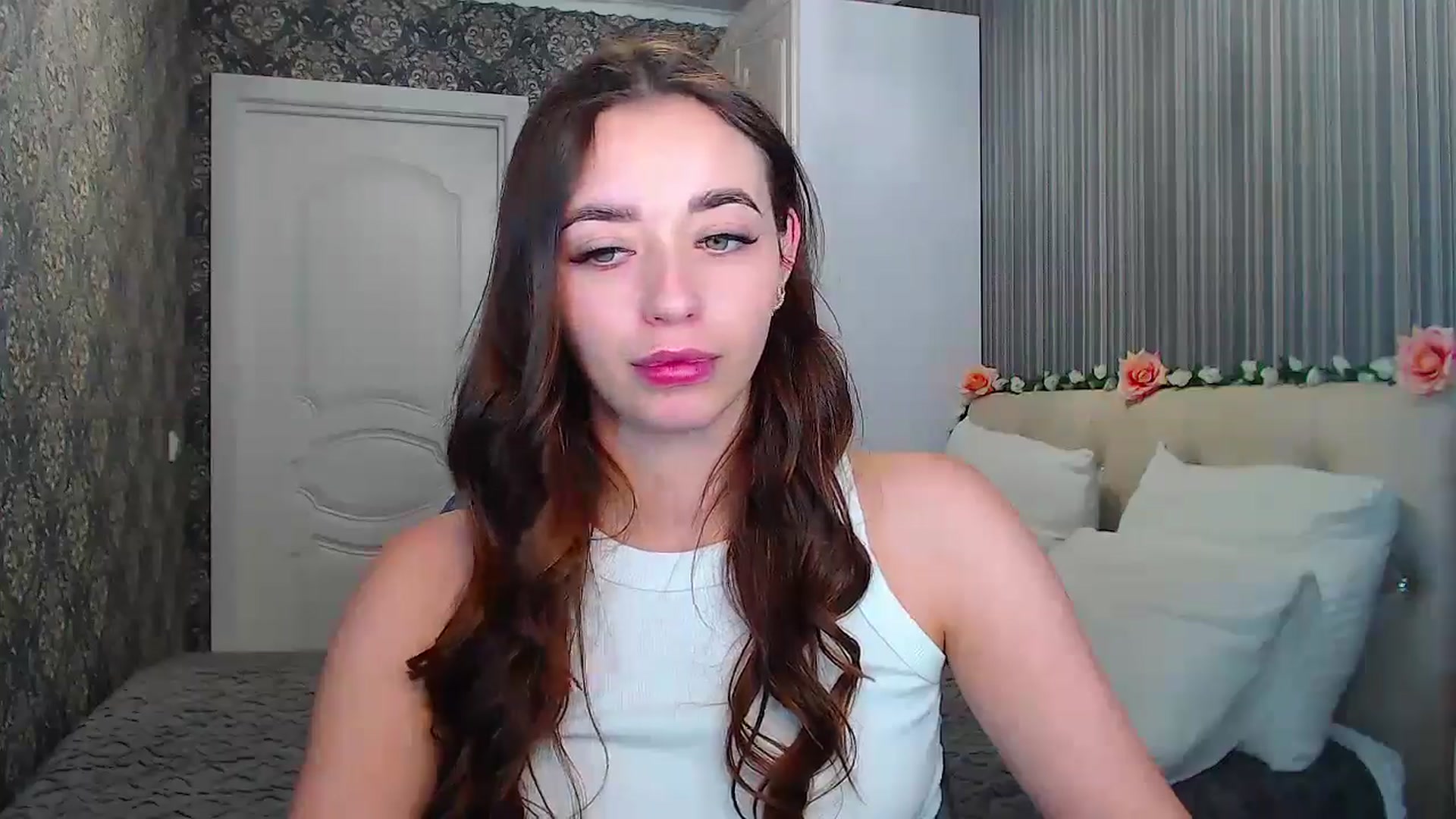 Gallery image thumbnail from EmeraldLilyyy's myfreecams stream on, 11/01/2024, 10:59 image 8 of 20