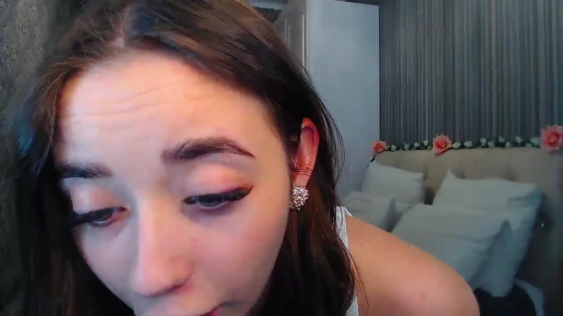 Gallery image thumbnail from EmeraldLilyyy's myfreecams stream on, 11/01/2024, 10:59 image 17 of 20