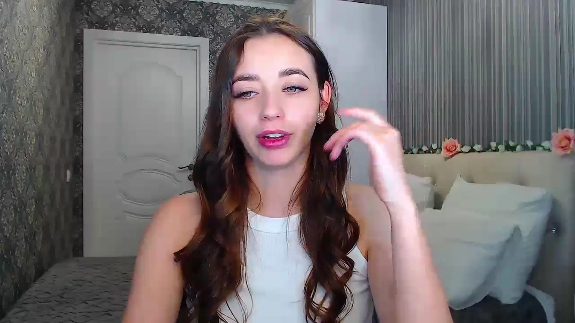 Gallery image thumbnail from EmeraldLilyyy's myfreecams stream on, 11/01/2024, 10:59 image 11 of 20