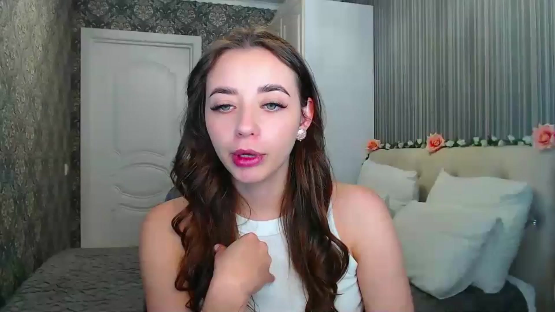 Gallery image thumbnail from EmeraldLilyyy's myfreecams stream on, 11/01/2024, 10:59 image 19 of 20