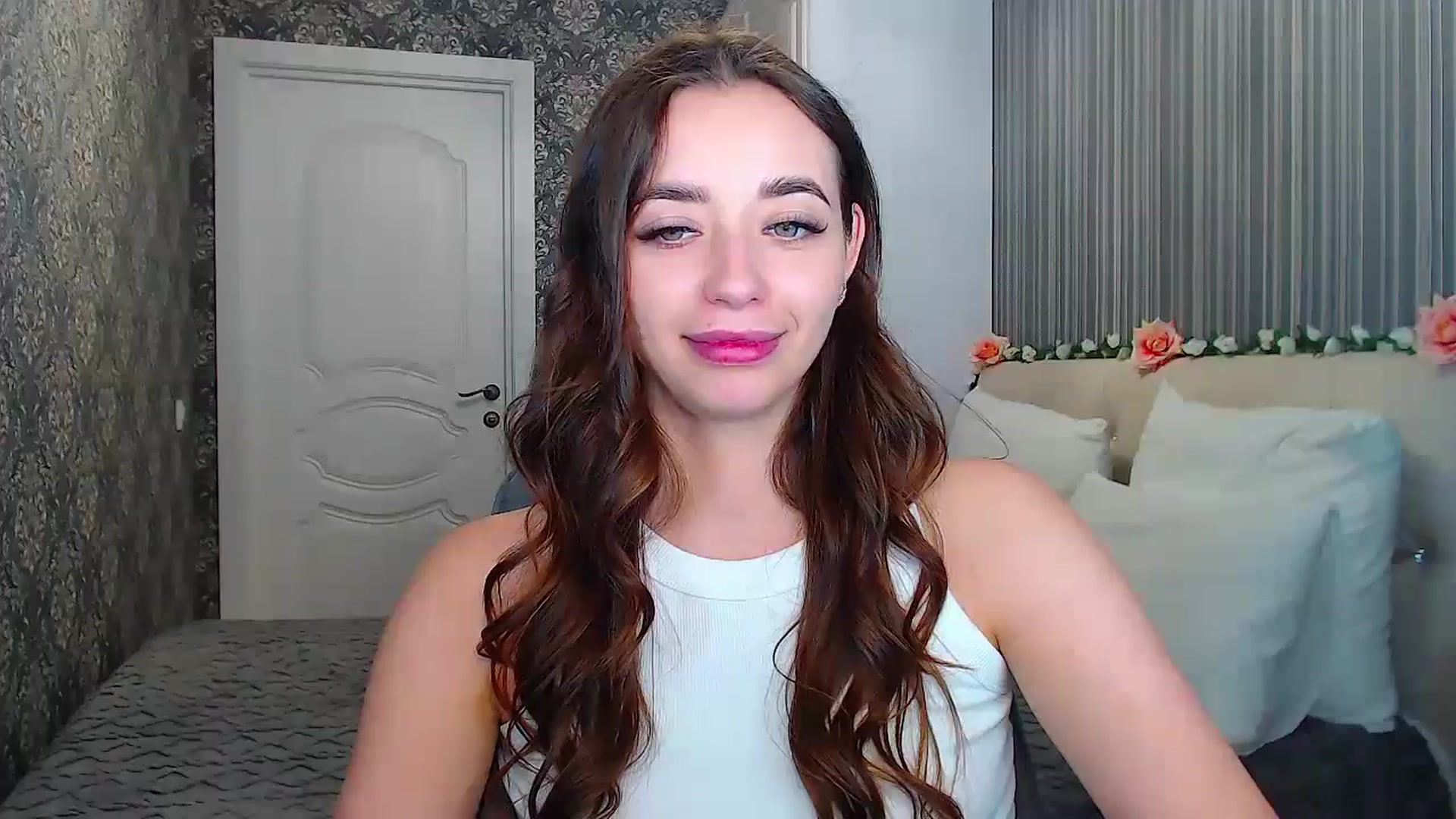 Gallery image thumbnail from EmeraldLilyyy's myfreecams stream on, 11/01/2024, 12:51 image 19 of 20