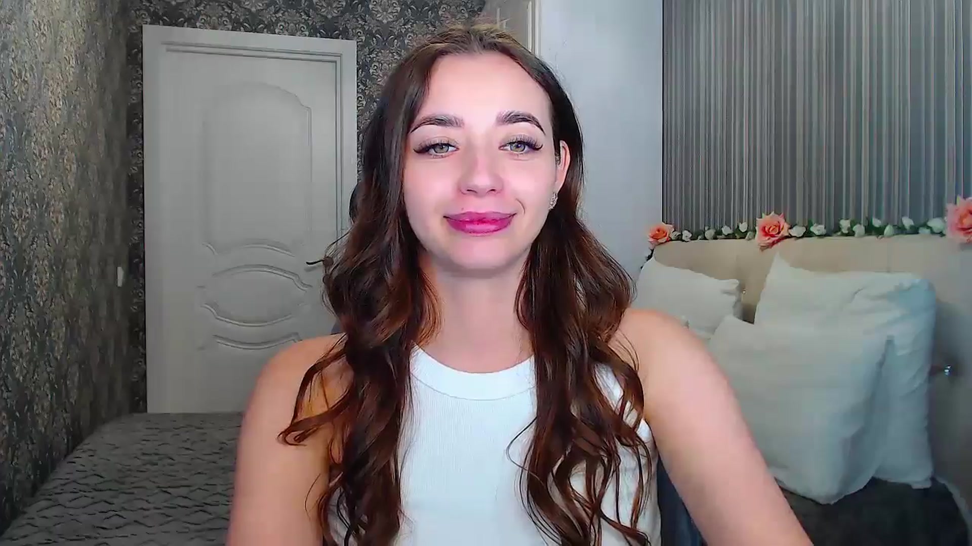 Gallery image thumbnail from EmeraldLilyyy's myfreecams stream on, 11/01/2024, 12:51 image 6 of 20