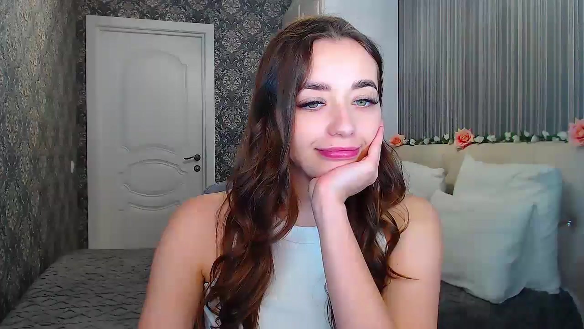 Gallery image thumbnail from EmeraldLilyyy's myfreecams stream on, 11/01/2024, 12:51 image 11 of 20