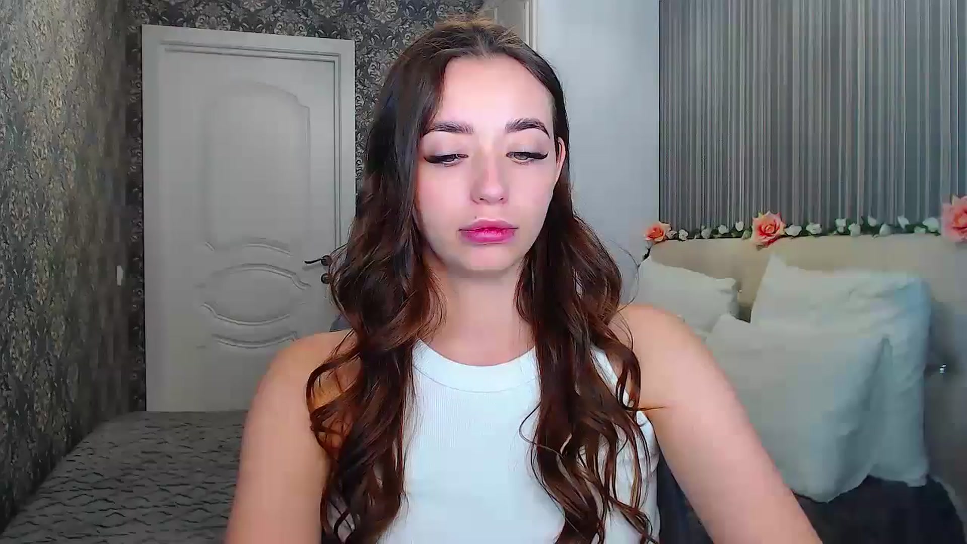 Gallery image thumbnail from EmeraldLilyyy's myfreecams stream on, 11/01/2024, 12:51 image 9 of 20