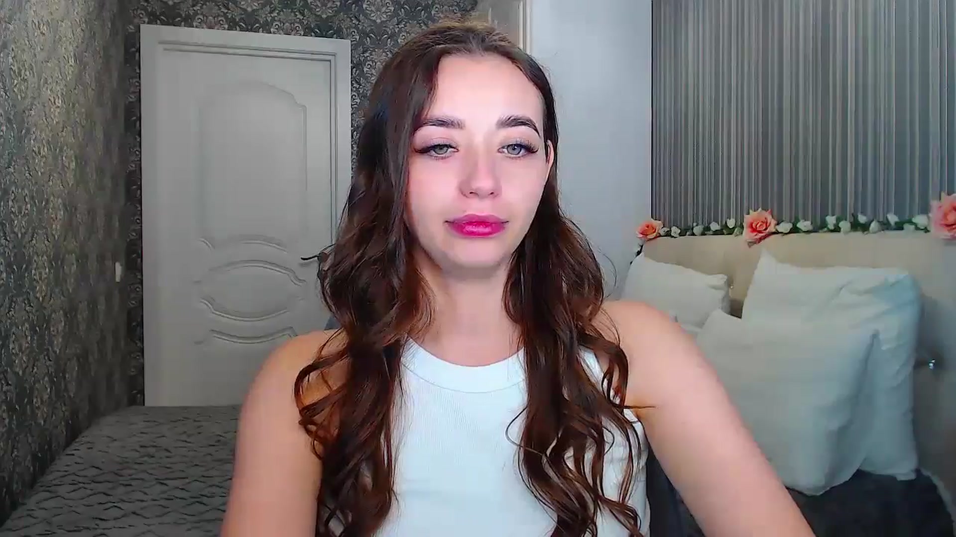 Gallery image thumbnail from EmeraldLilyyy's myfreecams stream on, 11/01/2024, 12:51 image 10 of 20