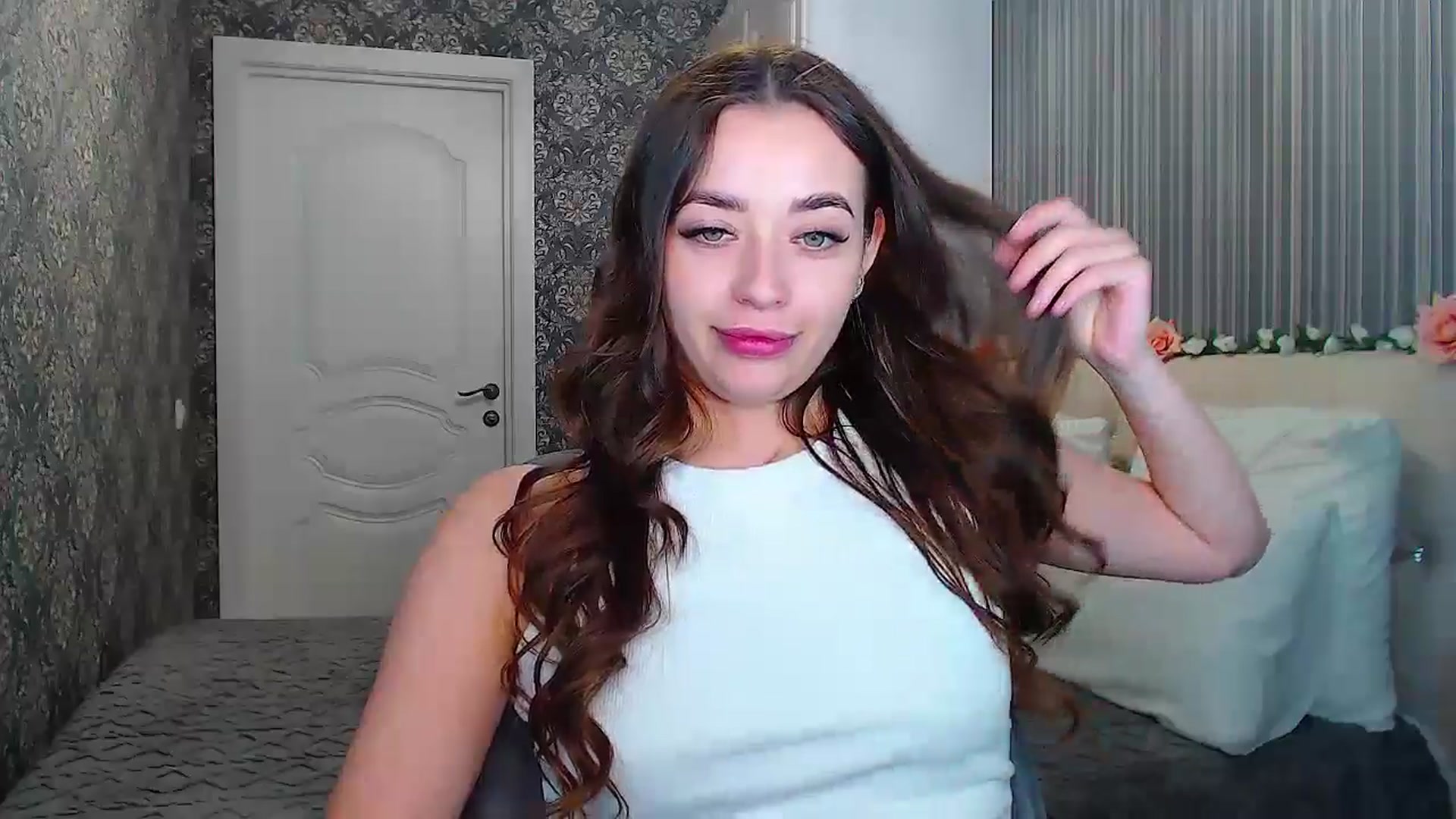Gallery image thumbnail from EmeraldLilyyy's myfreecams stream on, 11/01/2024, 12:51 image 20 of 20