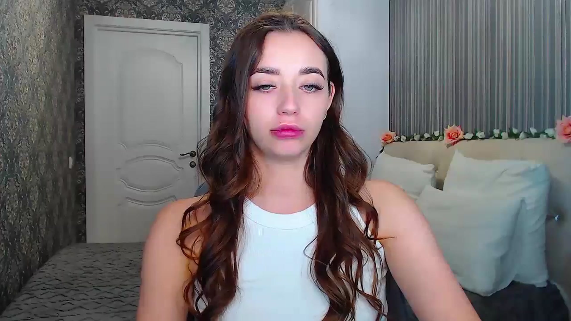 Gallery image thumbnail from EmeraldLilyyy's myfreecams stream on, 11/01/2024, 12:51 image 8 of 20