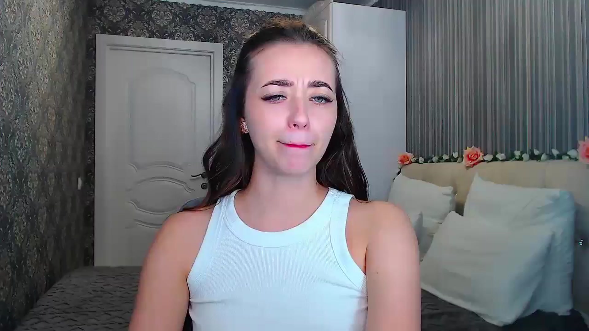 Gallery image thumbnail from EmeraldLilyyy's myfreecams stream on, 11/01/2024, 14:17 image 17 of 20