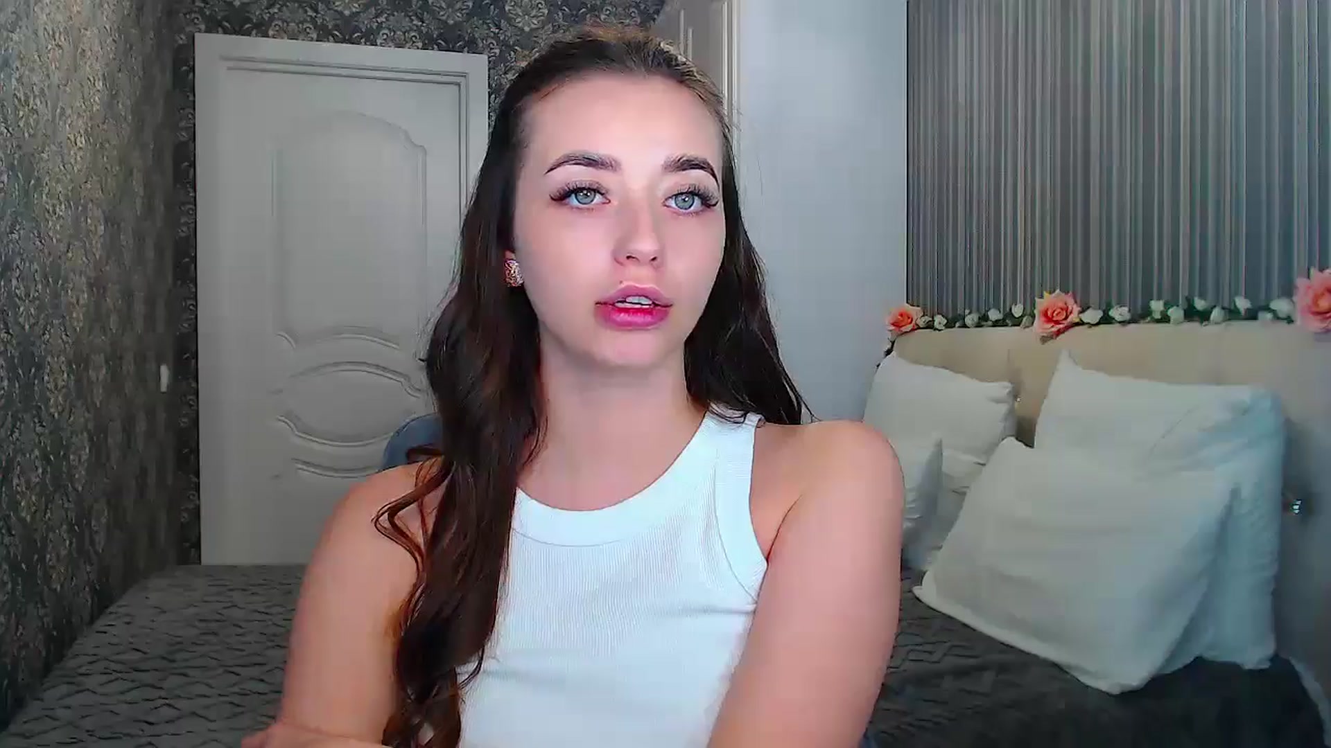 Gallery image thumbnail from EmeraldLilyyy's myfreecams stream on, 11/01/2024, 14:17 image 9 of 20