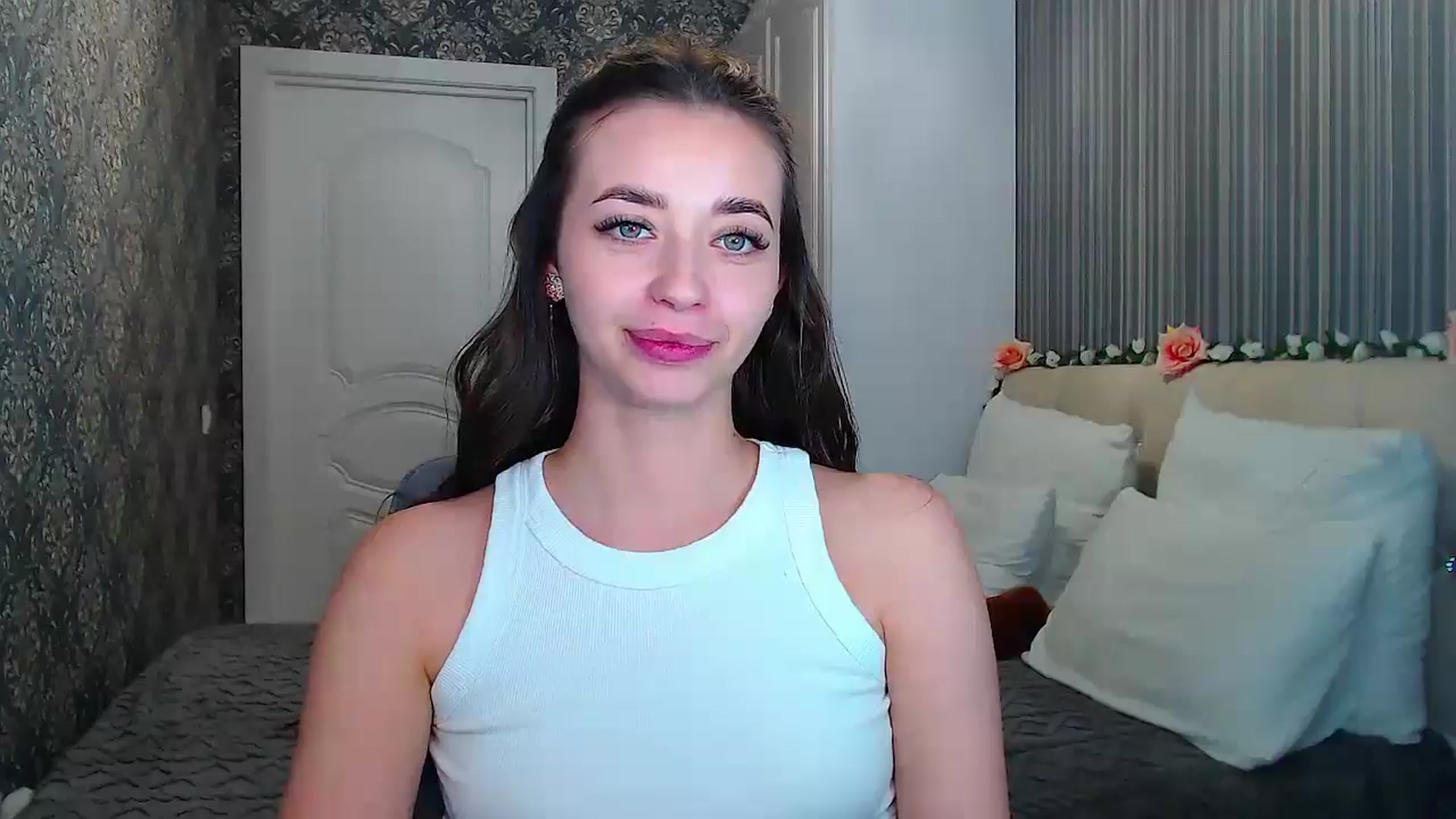 Gallery image thumbnail from EmeraldLilyyy's myfreecams stream on, 11/01/2024, 16:04 image 9 of 20