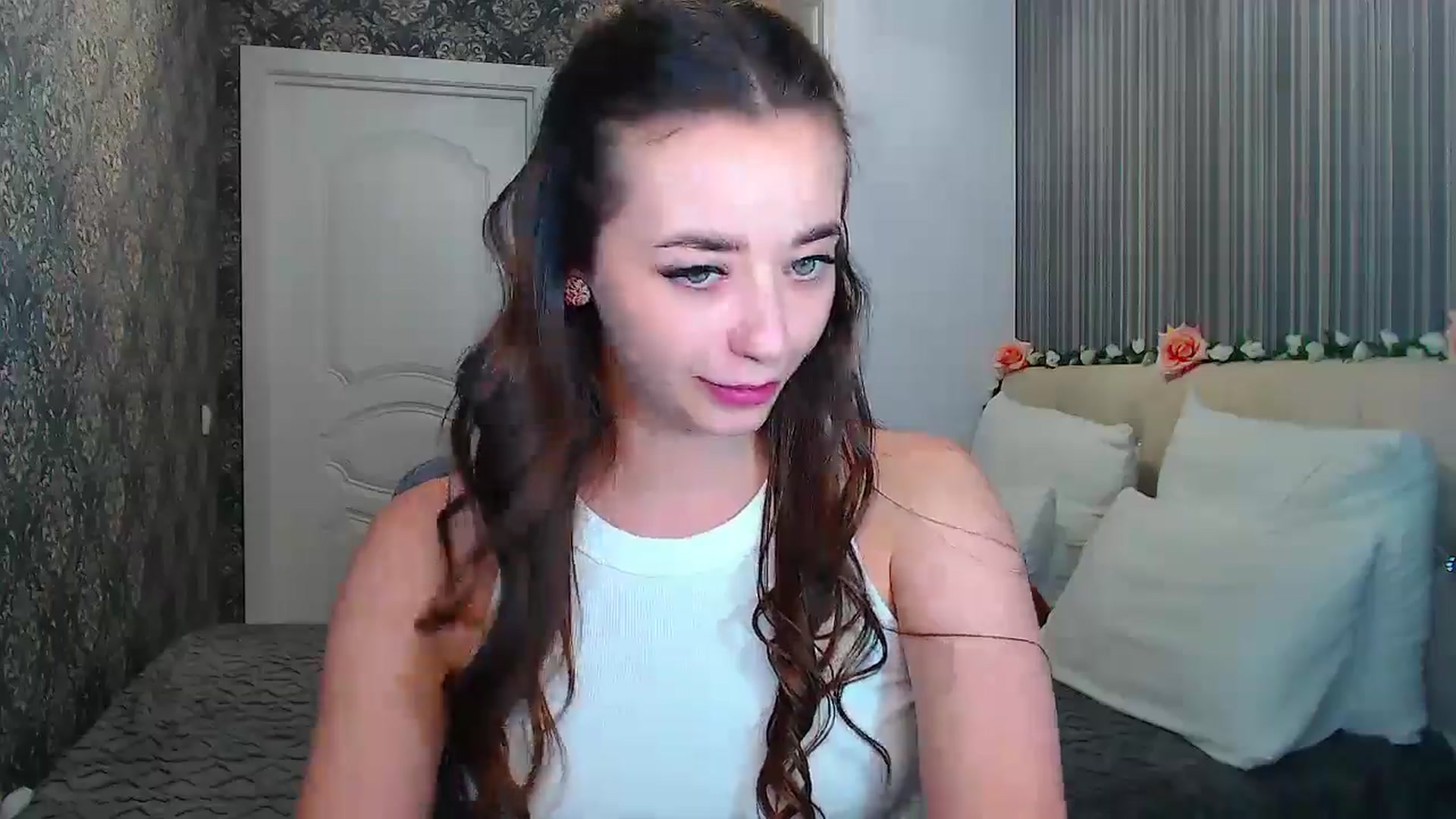 Gallery image thumbnail from EmeraldLilyyy's myfreecams stream on, 11/01/2024, 16:04 image 15 of 20