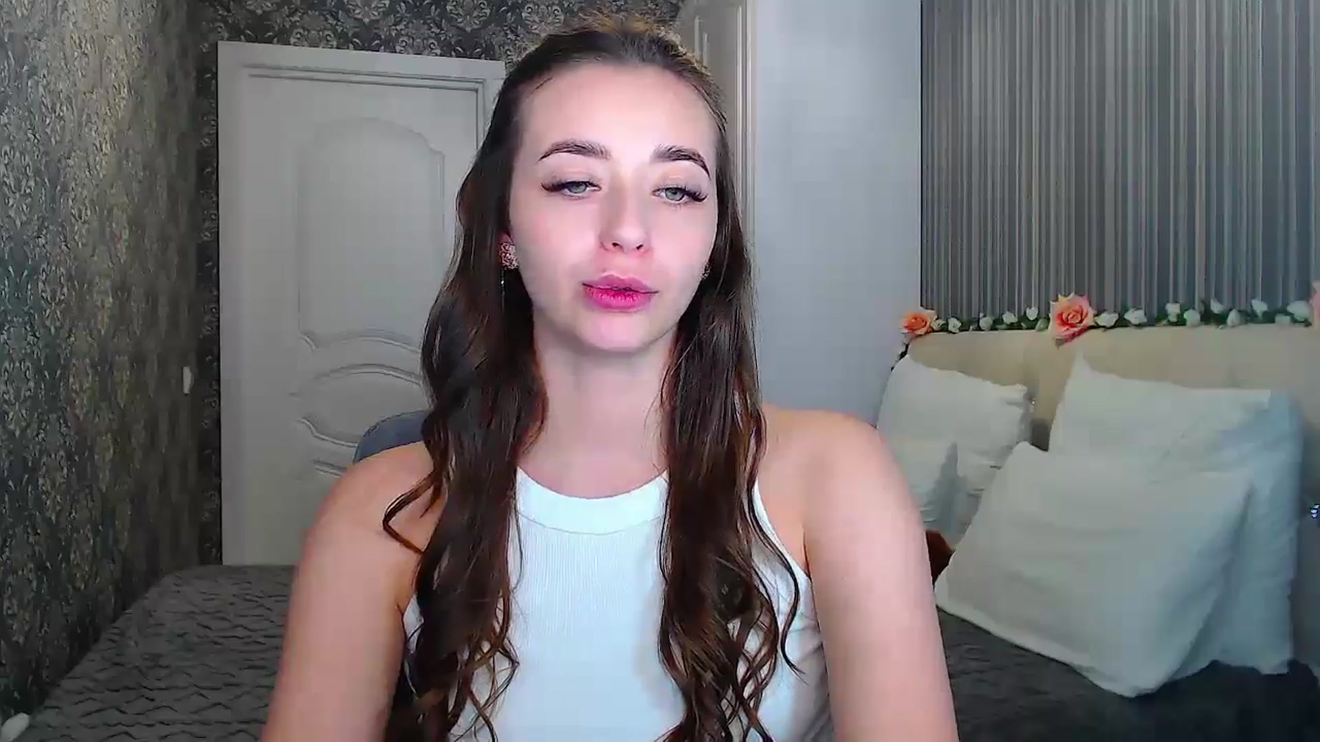 Gallery image thumbnail from EmeraldLilyyy's myfreecams stream on, 11/01/2024, 16:04 image 18 of 20