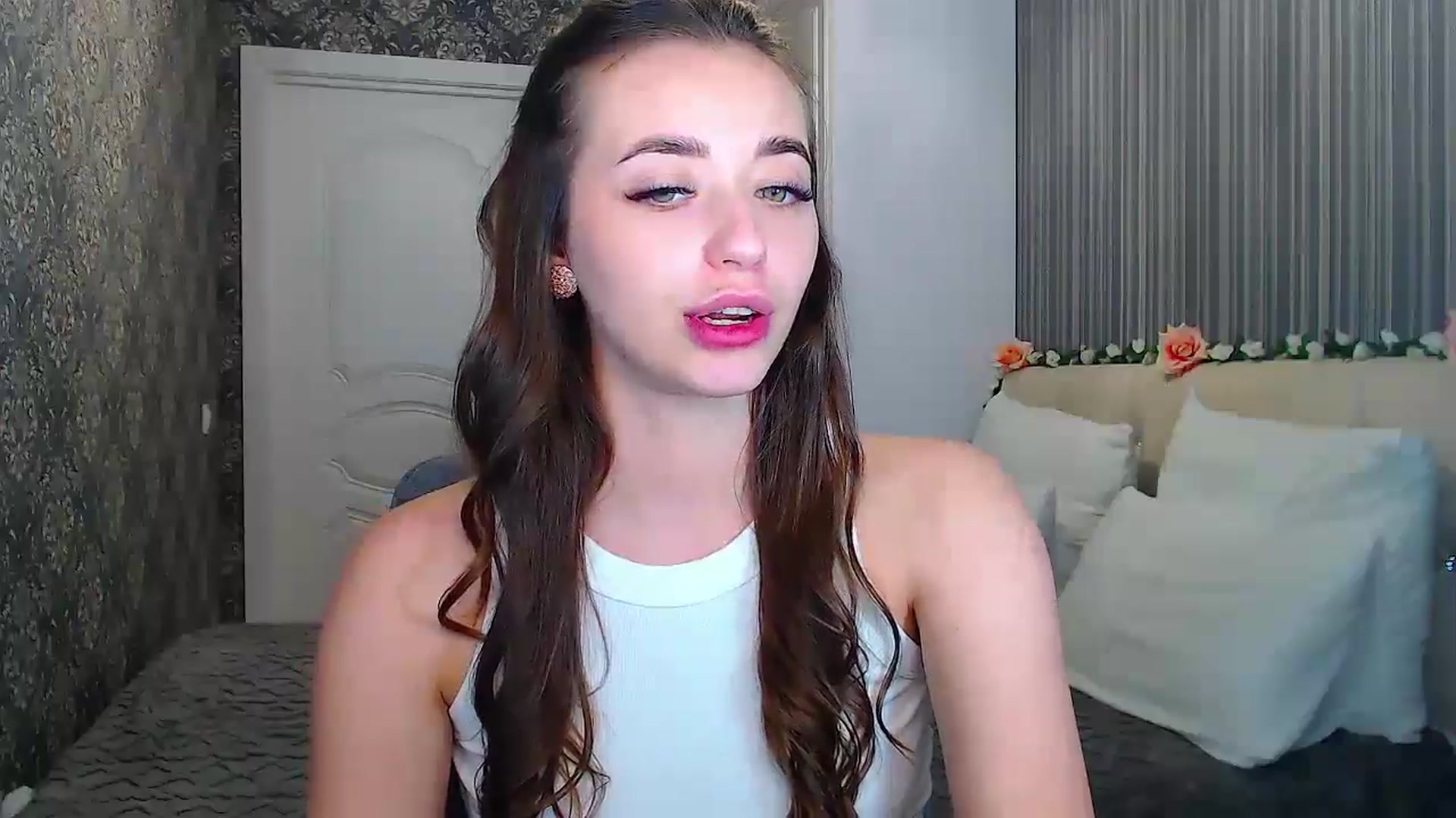 Gallery image thumbnail from EmeraldLilyyy's myfreecams stream on, 11/01/2024, 16:04 image 17 of 20