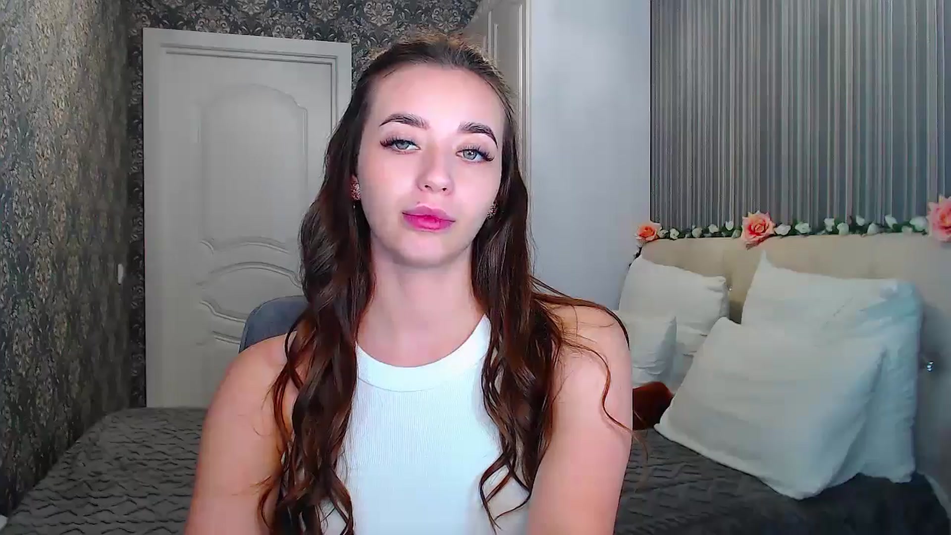 Gallery image thumbnail from EmeraldLilyyy's myfreecams stream on, 11/01/2024, 16:04 image 6 of 20