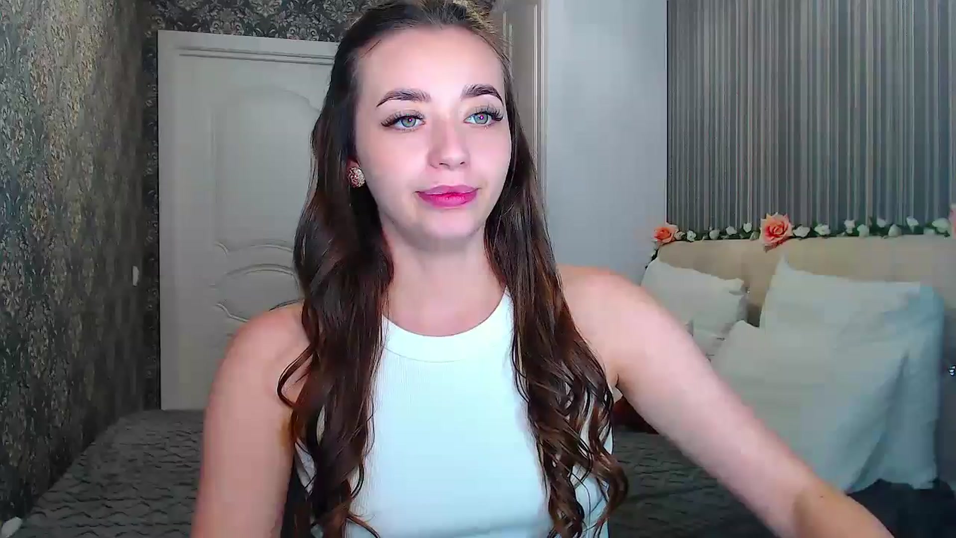 Gallery image thumbnail from EmeraldLilyyy's myfreecams stream on, 11/01/2024, 16:04 image 16 of 20