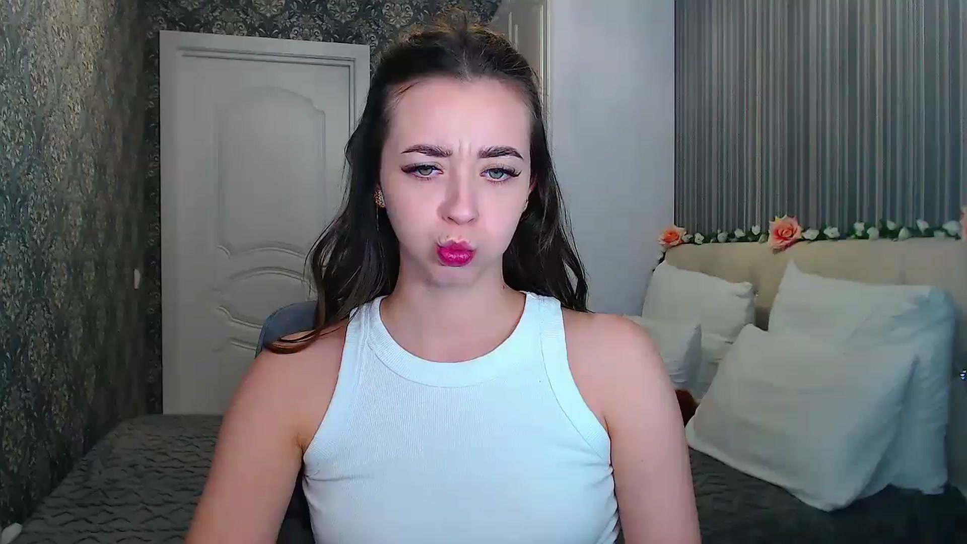 Gallery image thumbnail from EmeraldLilyyy's myfreecams stream on, 11/01/2024, 16:04 image 11 of 20