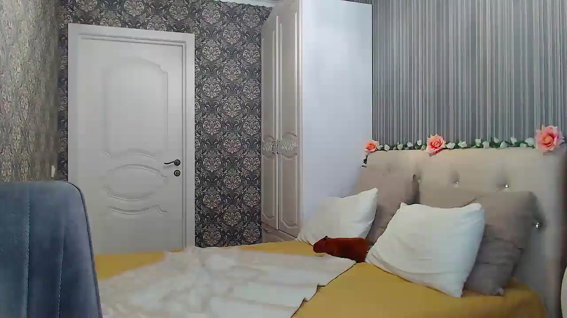 Gallery image thumbnail from EmeraldLilyyy's myfreecams stream on, 11/06/2024, 15:07 image 3 of 20