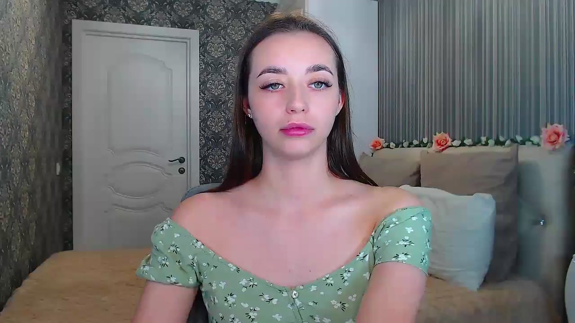 Gallery image thumbnail from EmeraldLilyyy's myfreecams stream on, 11/08/2024, 13:26 image 19 of 20