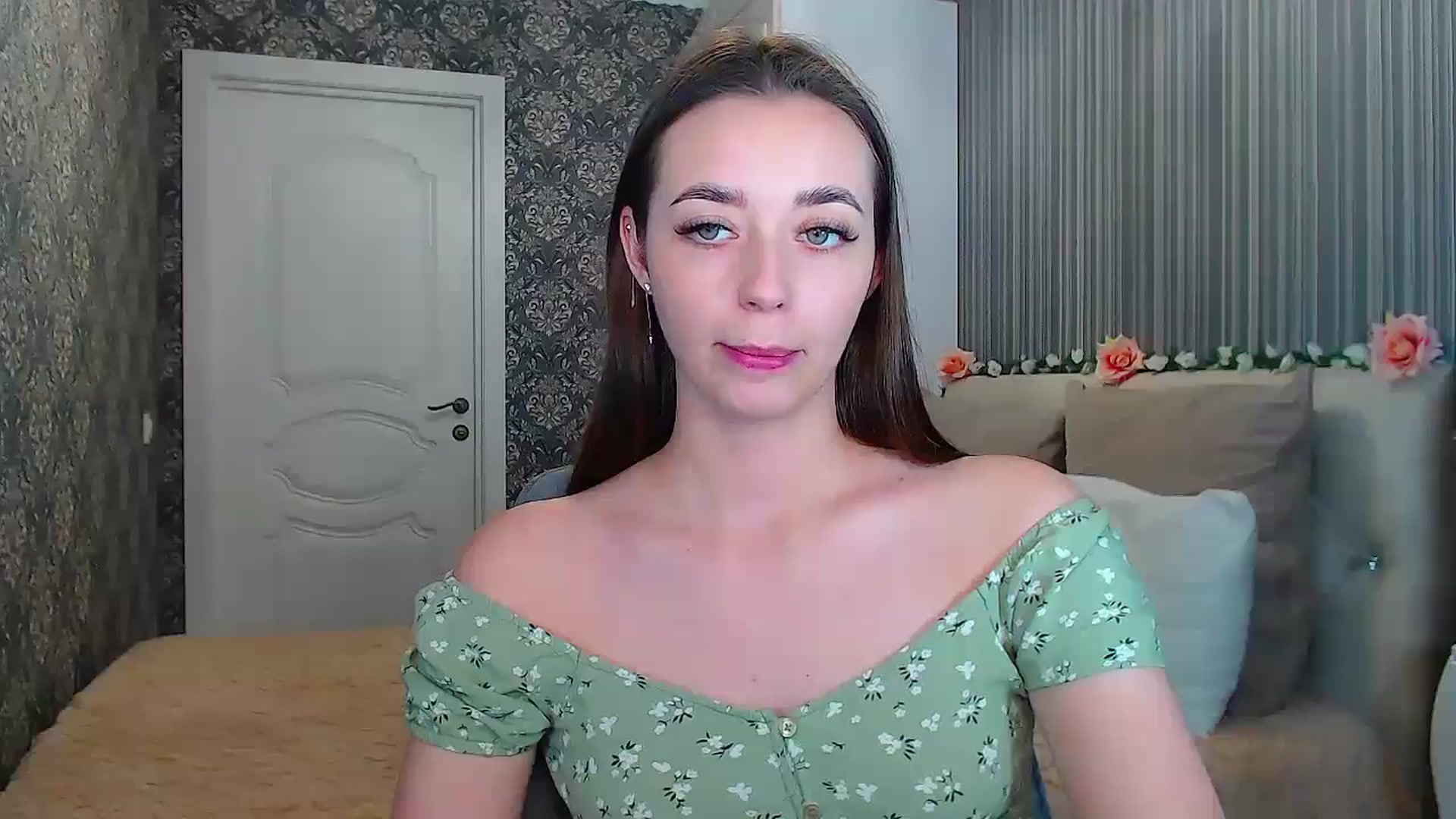 Gallery image thumbnail from EmeraldLilyyy's myfreecams stream on, 11/08/2024, 13:26 image 14 of 20