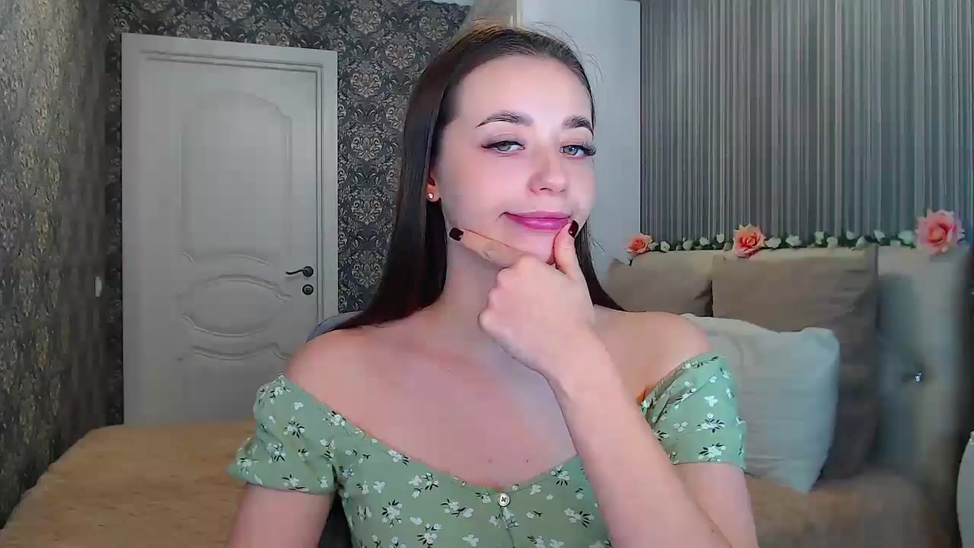 Gallery image thumbnail from EmeraldLilyyy's myfreecams stream on, 11/08/2024, 13:26 image 20 of 20