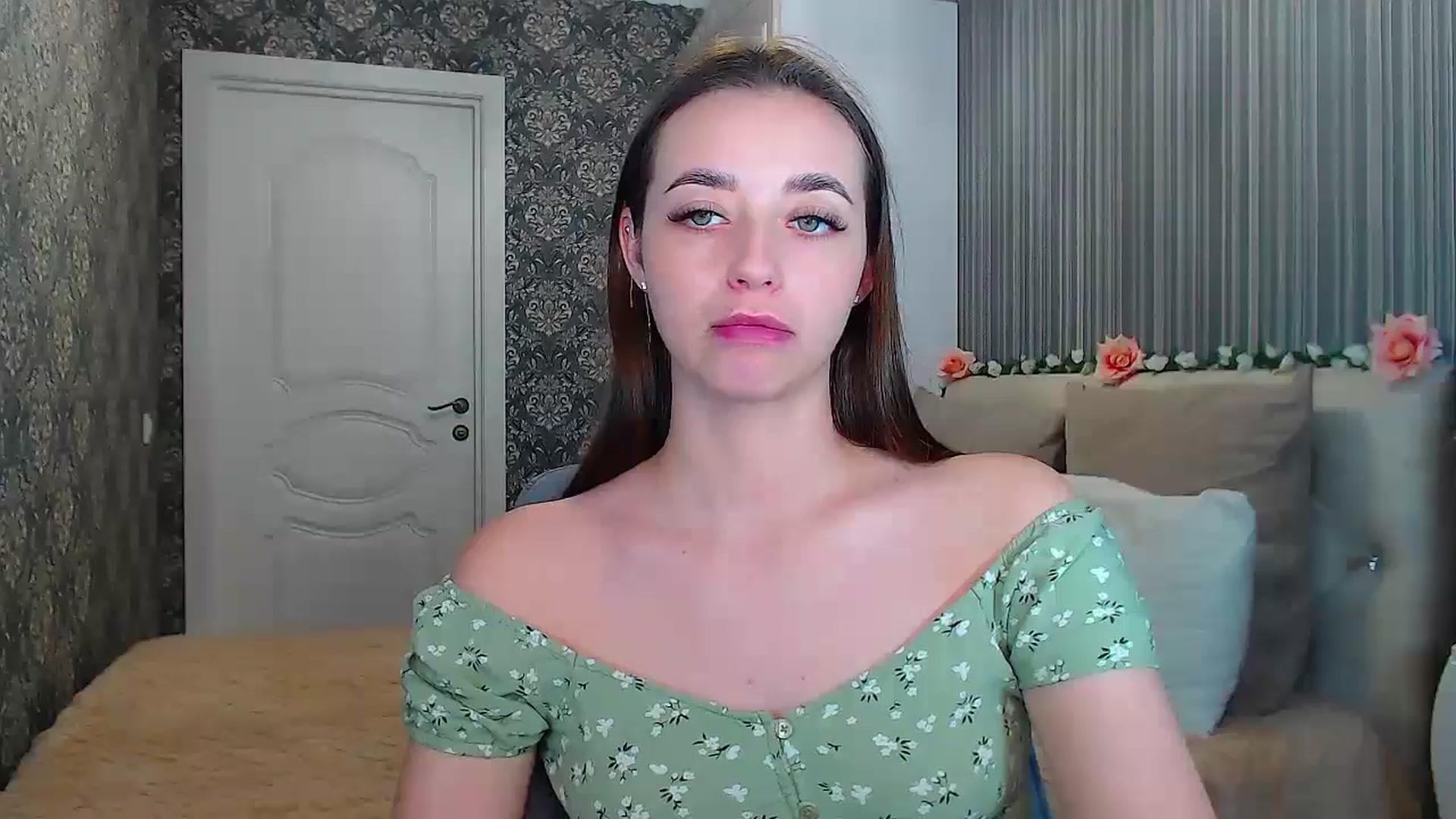 Gallery image thumbnail from EmeraldLilyyy's myfreecams stream on, 11/08/2024, 13:26 image 15 of 20