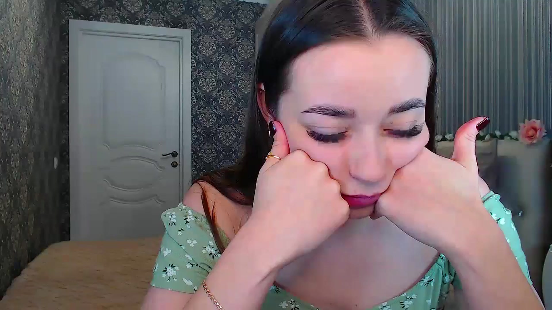 Gallery image thumbnail from EmeraldLilyyy's myfreecams stream on, 11/08/2024, 13:26 image 3 of 20