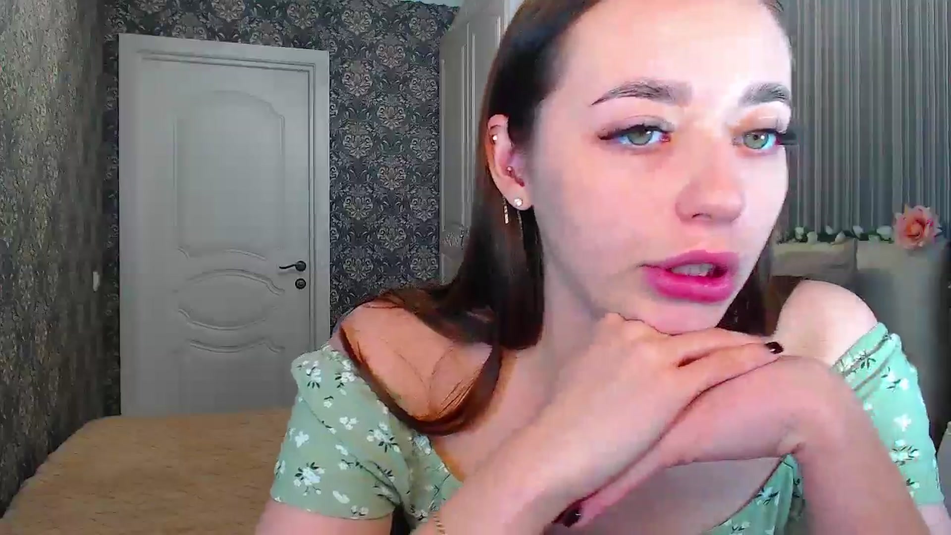 Gallery image thumbnail from EmeraldLilyyy's myfreecams stream on, 11/08/2024, 13:26 image 2 of 20