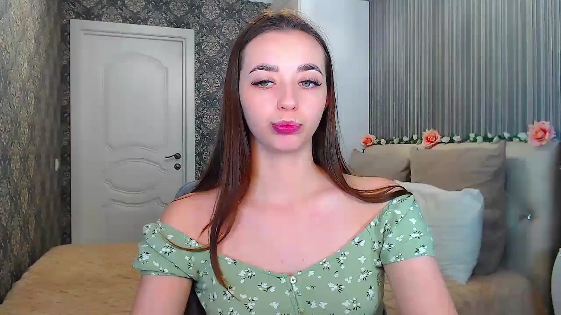 Gallery image thumbnail from EmeraldLilyyy's myfreecams stream on, 11/08/2024, 14:25 image 10 of 20